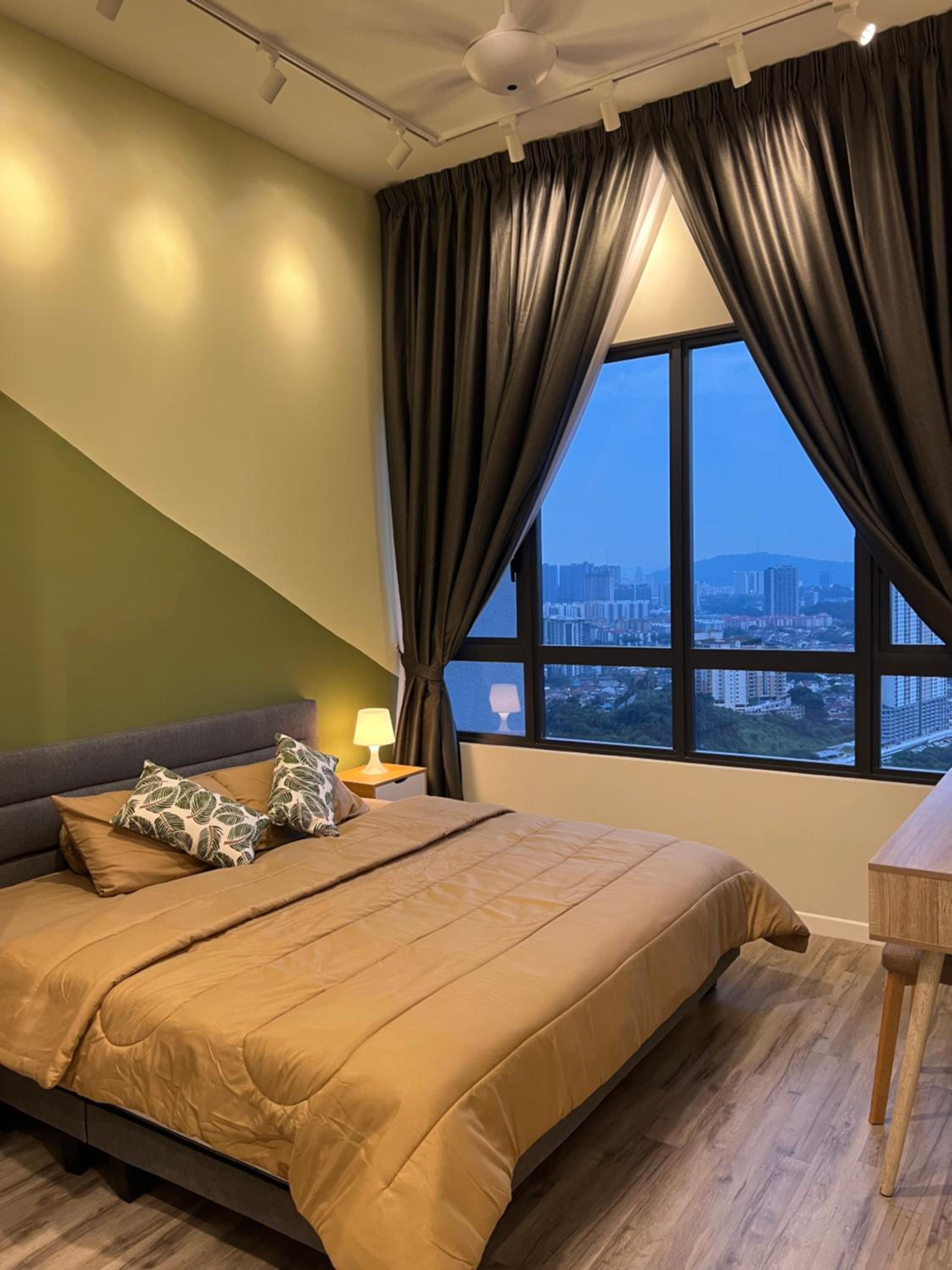 Millerz Square 3 bedroom near Old klang road Mid valley Beautiful night view