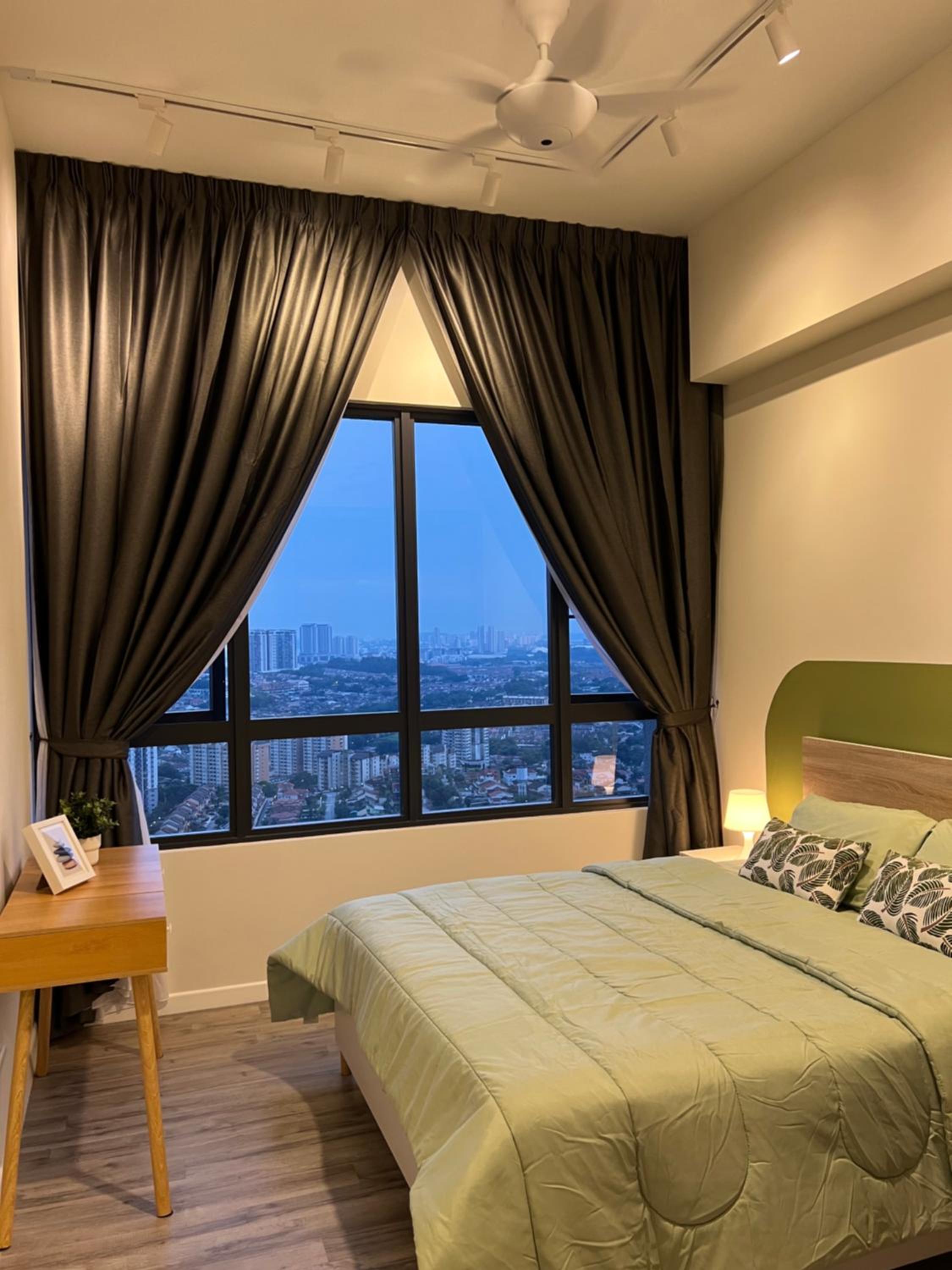 Millerz Square 3 bedroom near Old klang road Mid valley Beautiful night view