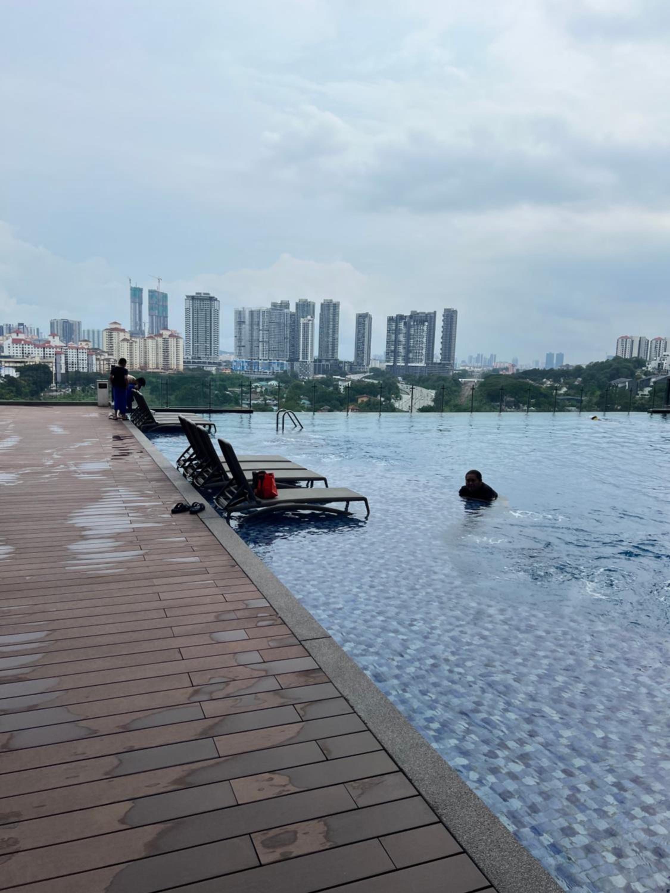 Millerz Square 3 bedroom near Old klang road Mid valley Beautiful night view