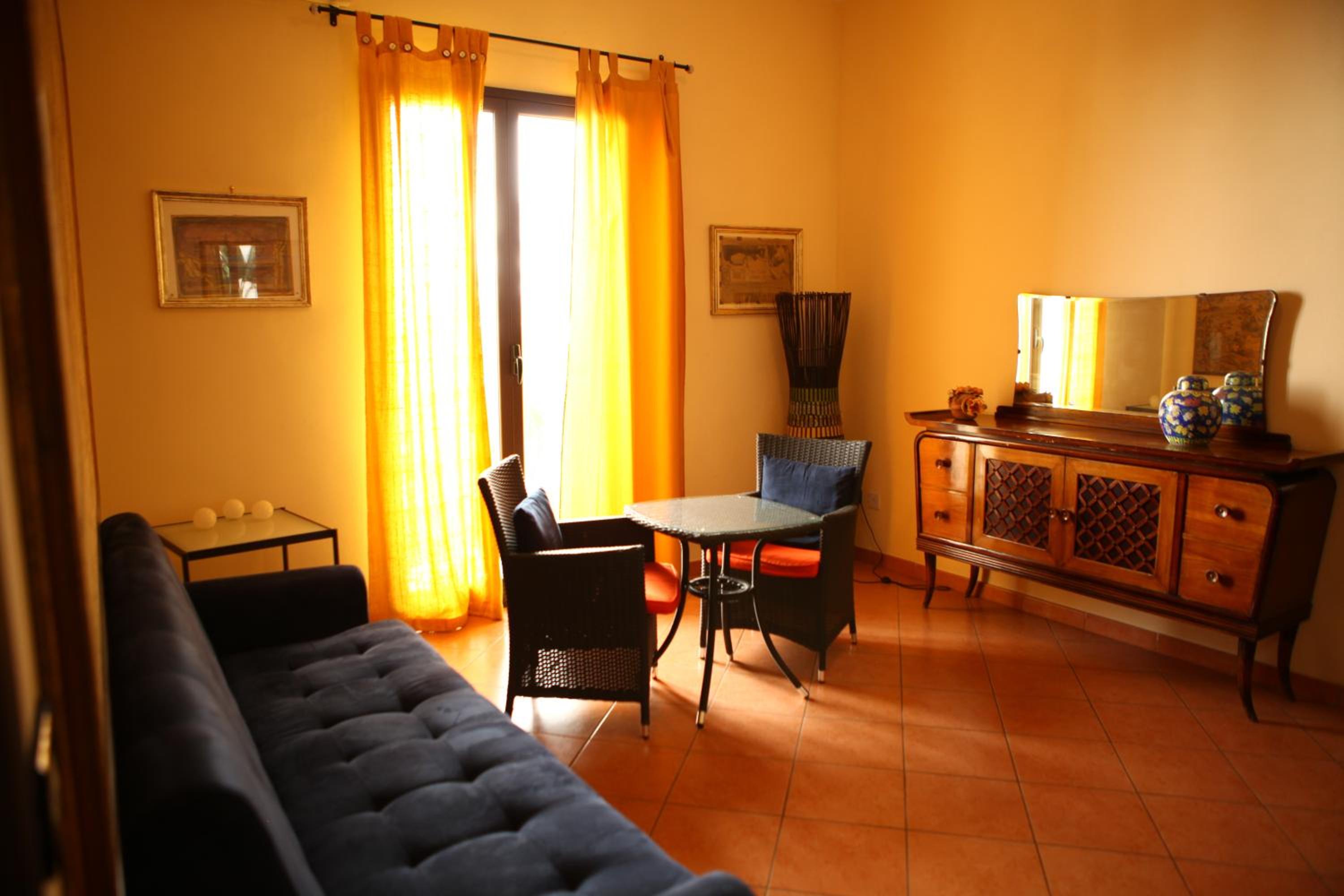 Art Lincoln en Palermo — hotel room