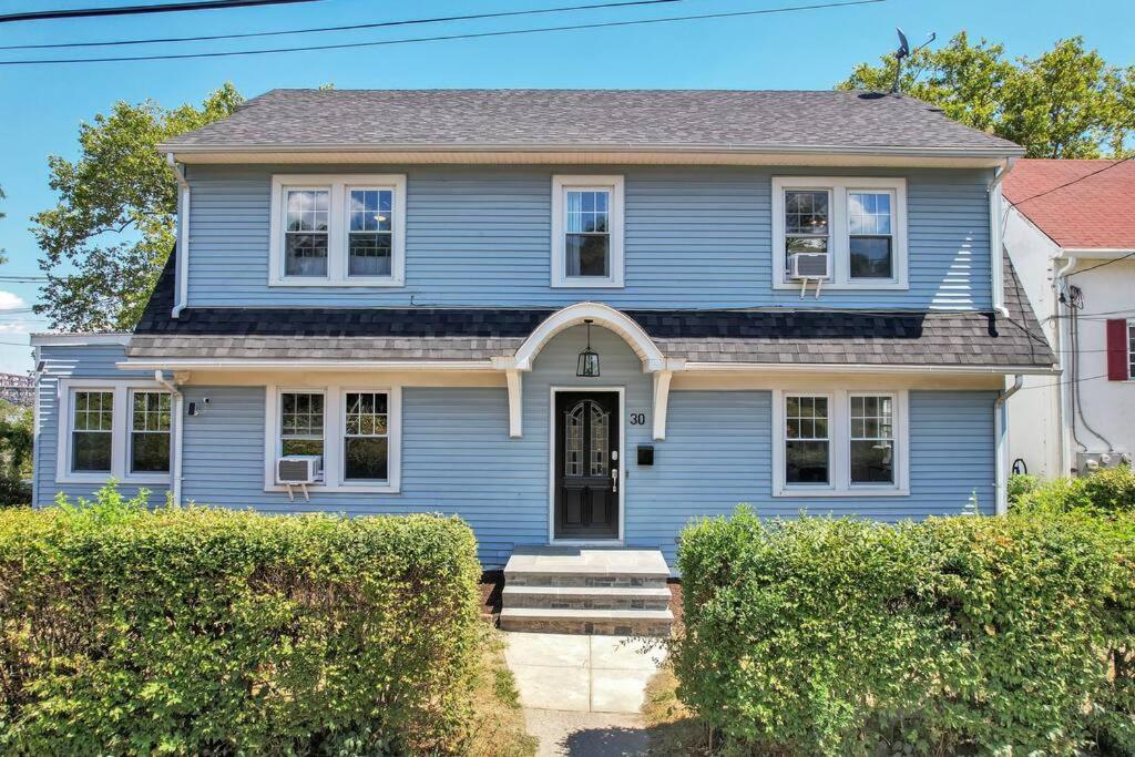 Newburgh Vacations - MidCentury Mod Suite, Hudson River/Mt Beacon Views - Property Image 20