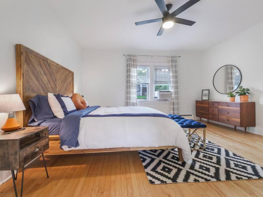 Newburgh Vacations - MidCentury Mod Suite, Hudson River/Mt Beacon Views - Property Image 34