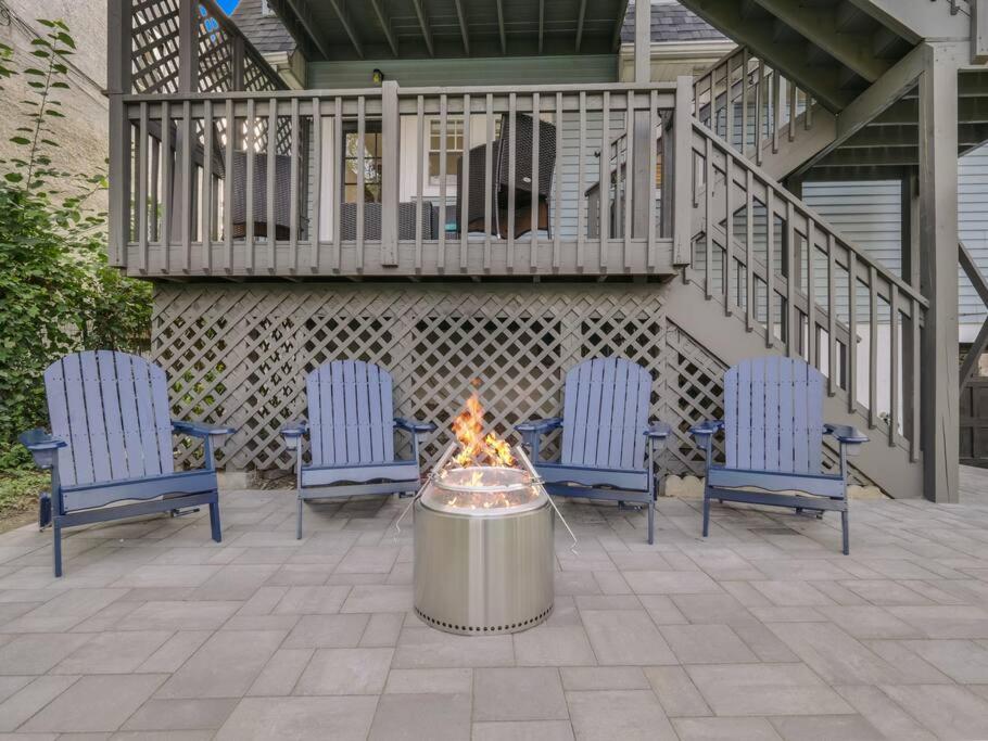 Newburgh Vacations - MidCentury Mod Suite, Hudson River/Mt Beacon Views - Property Image 13