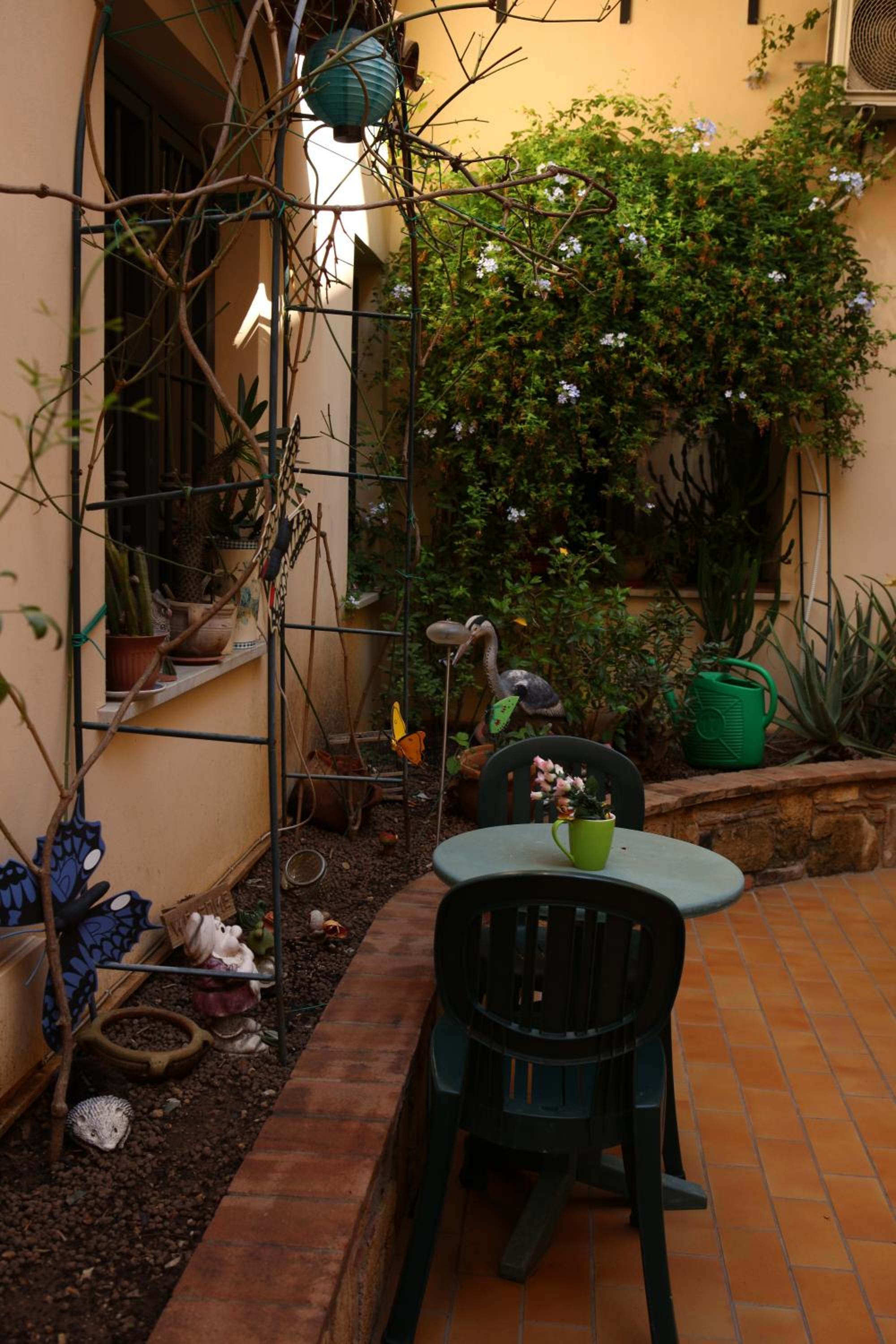 Art Lincoln en Palermo — balance & terrace