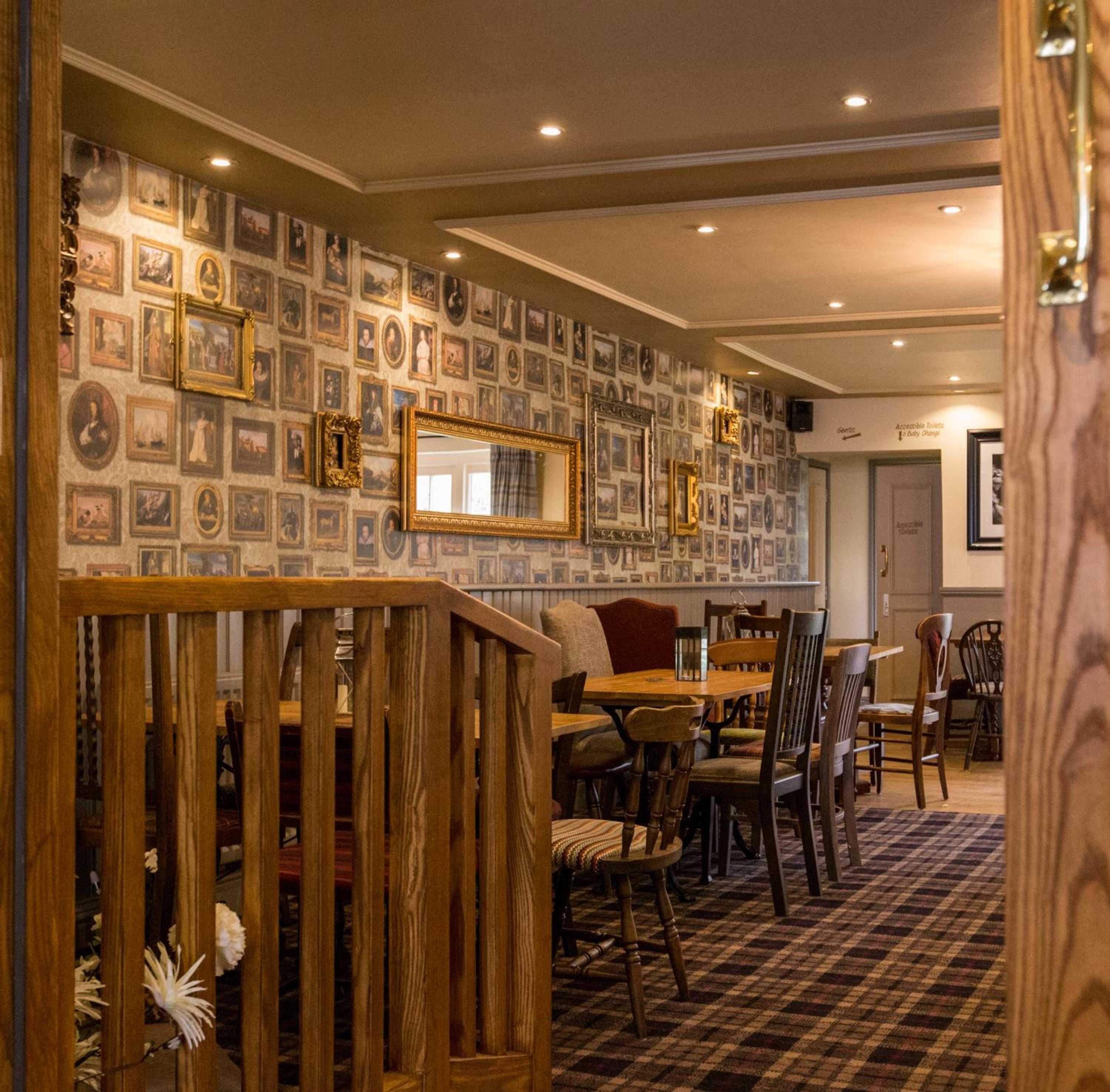 The White Lion Inn