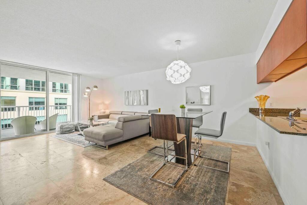 PH Luxury 1 Bed 1 Bath • Brickell • Ocean Views