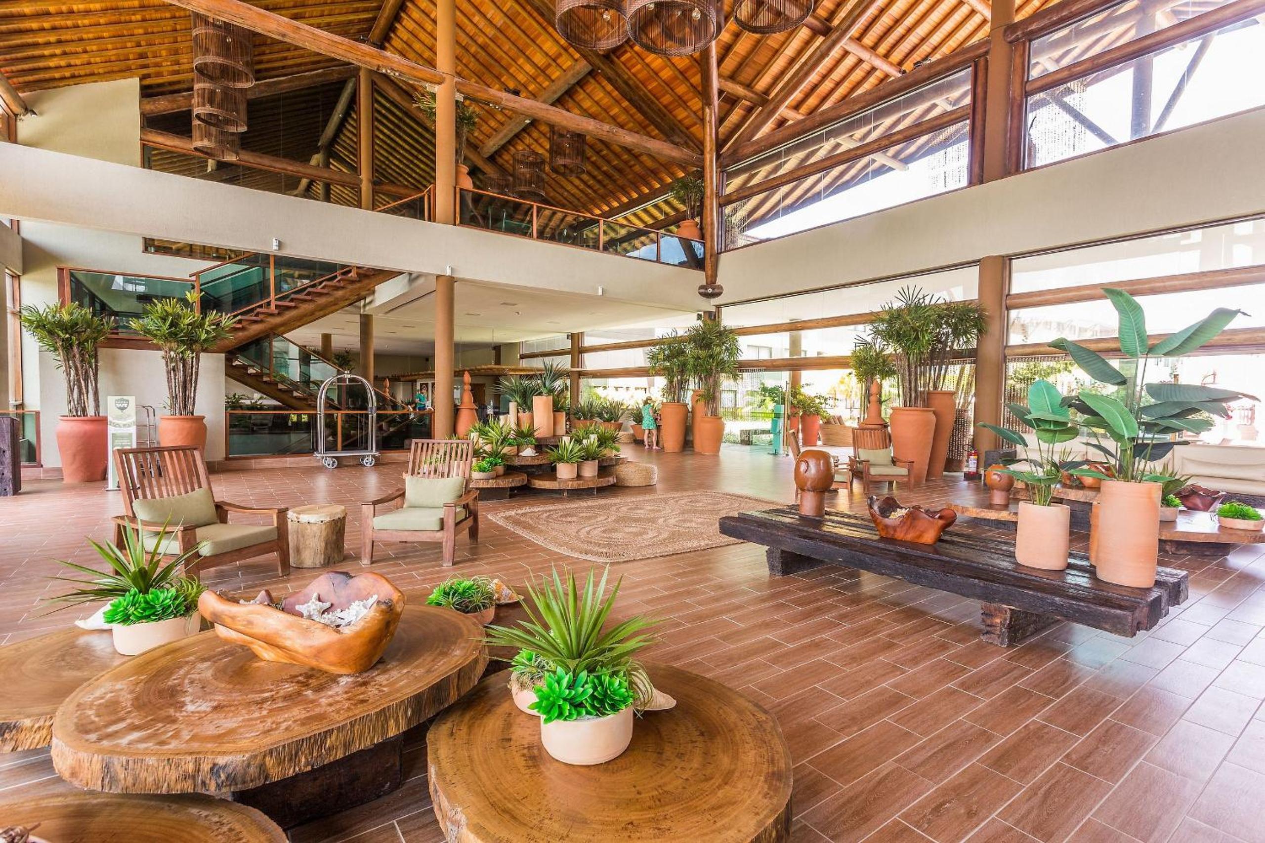 Lindo e confortável apartamento no La Fleur Polinésia Muro Alto
