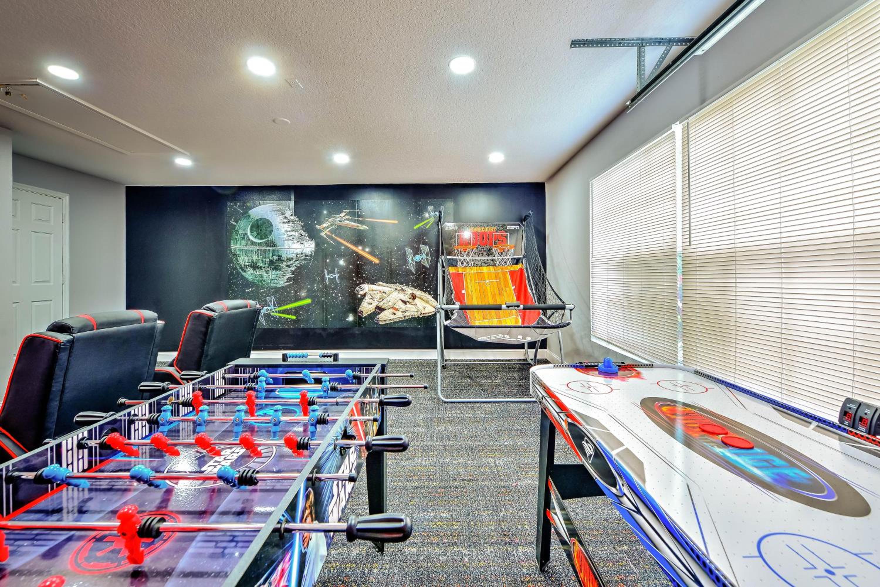 Private Pool, Game Room, Near Disney And Universal!!