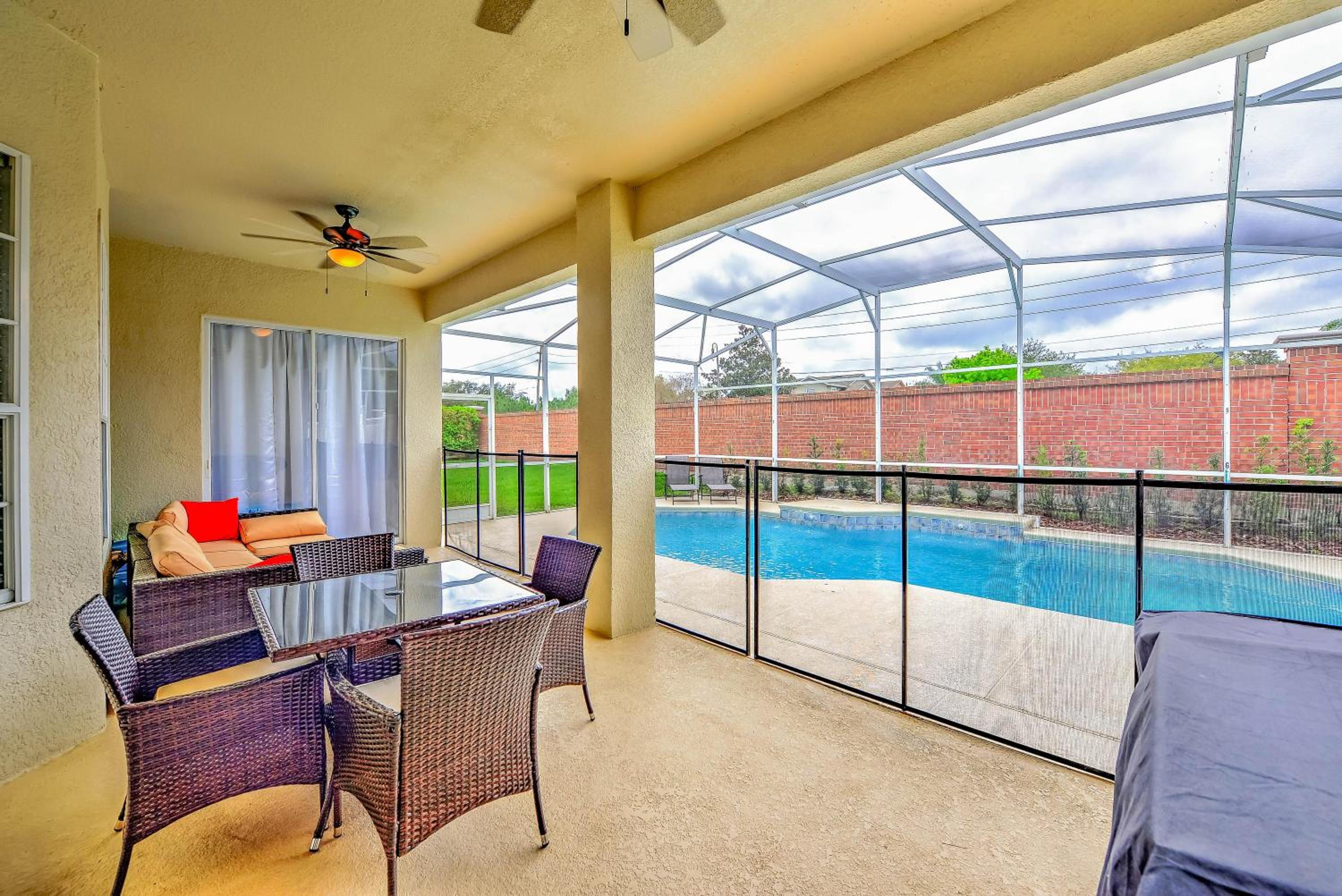 Private Pool, Game Room, Near Disney And Universal!!