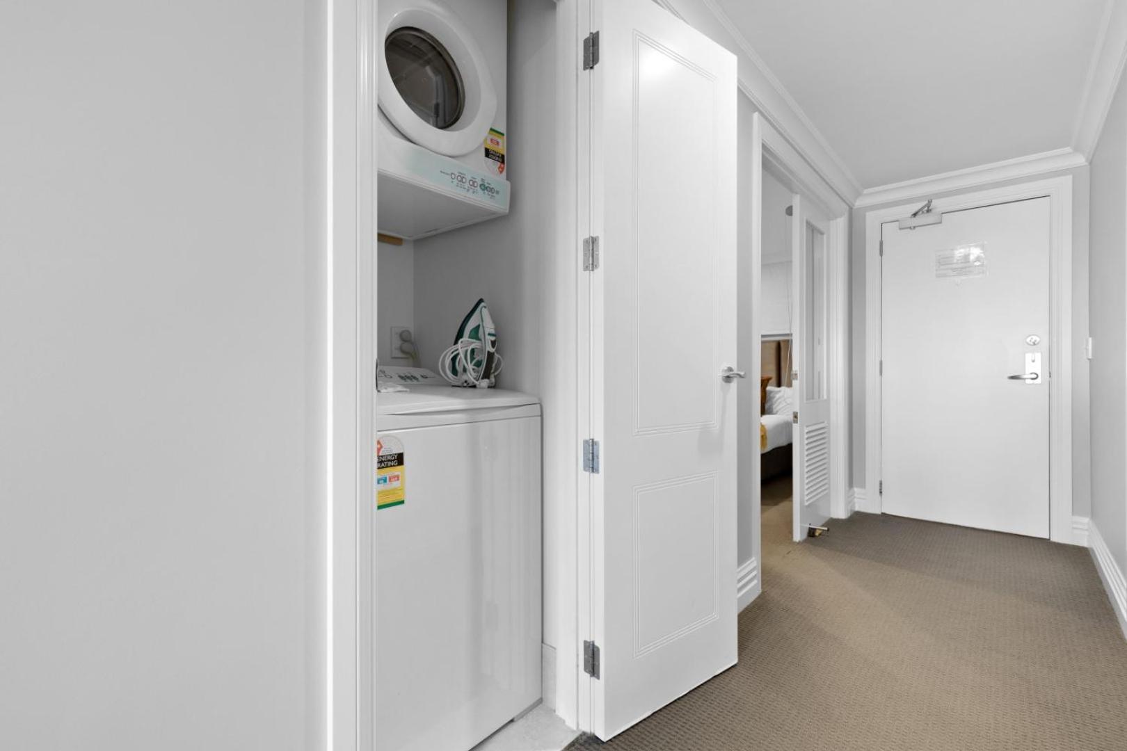 2-bedroom Lakefront Executive Apartment - The Beacon view 5