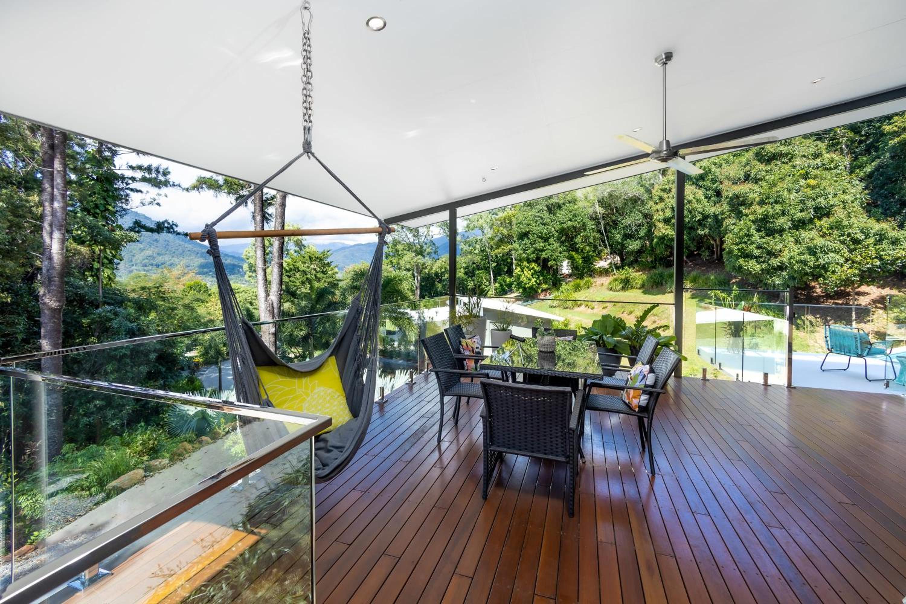Treetops Retreat