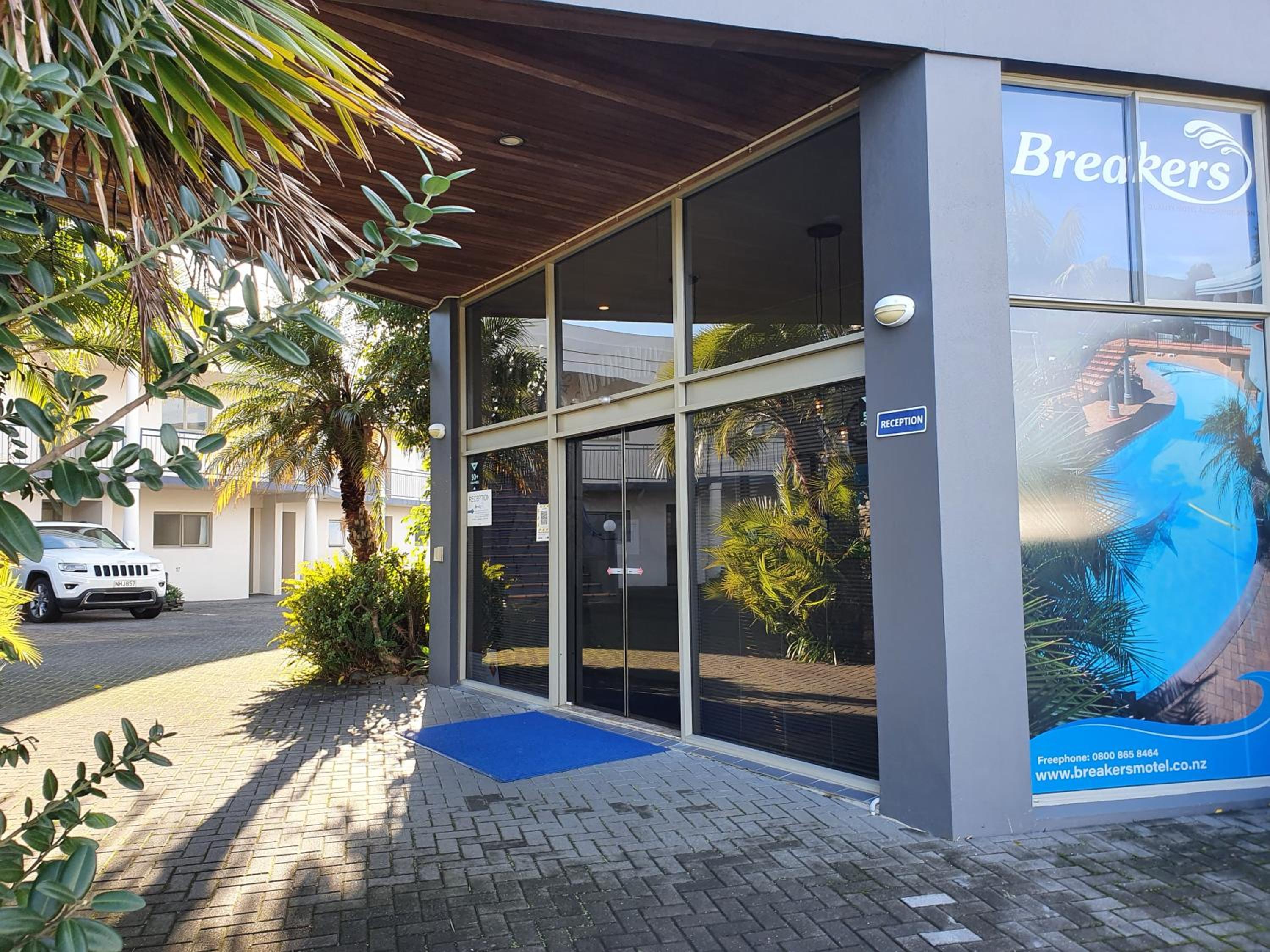 Breakers Motel