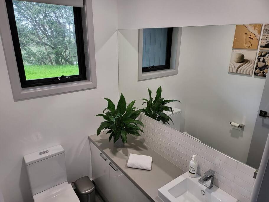 Alogara House, Modern, 6 bedrooms with hot tub and views