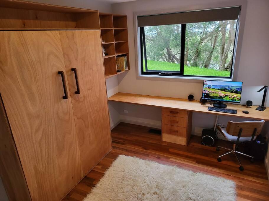 Alogara House, Modern, 6 bedrooms with hot tub and views