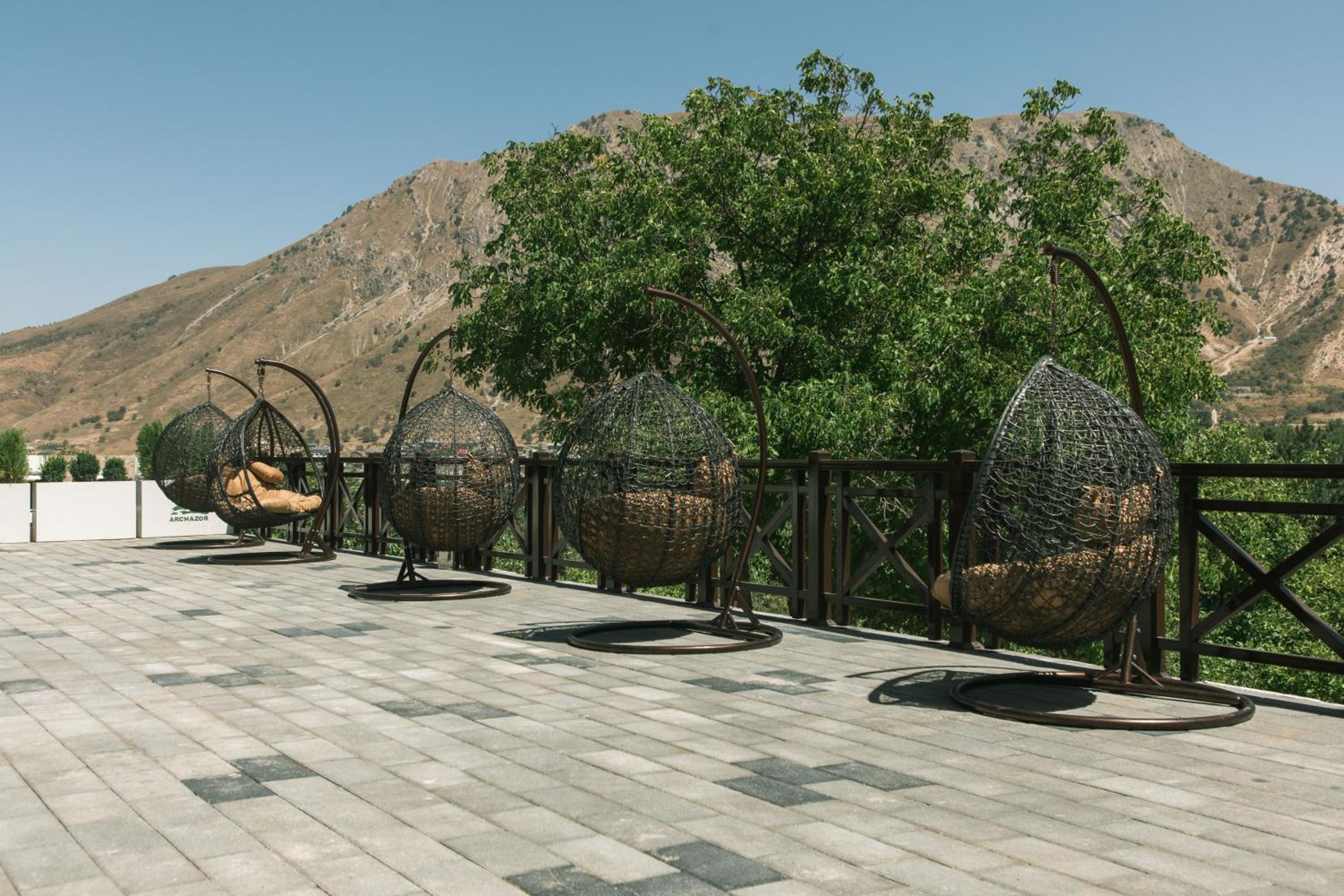 ARCHAZOR Mountain Resort