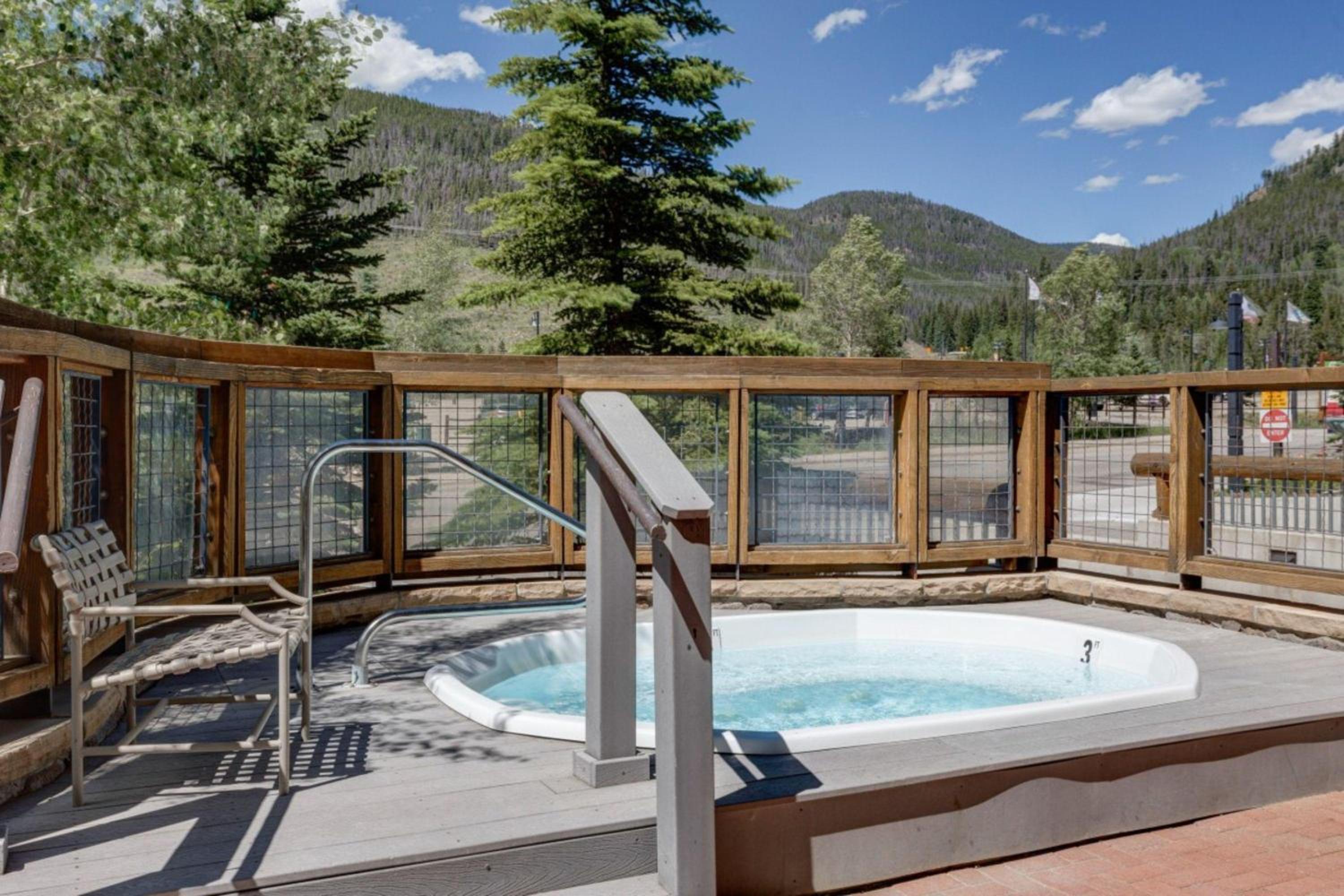 Buffalo Lodge by Summit County Mountain Retreats view 4