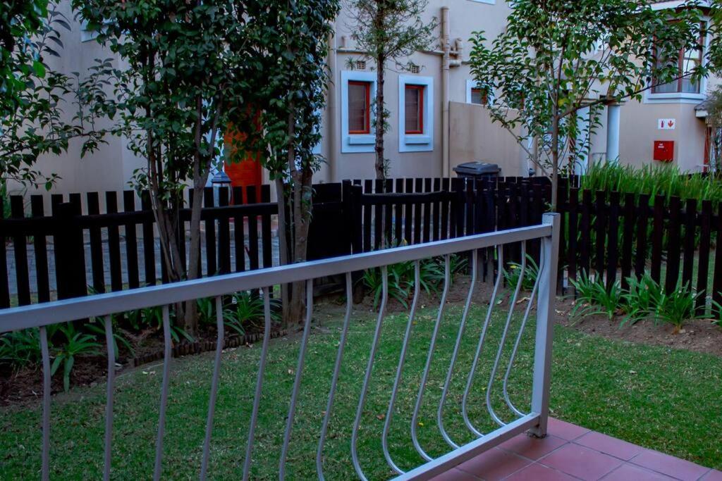 Beautiful 2 bedroom Apartment near Monte Casino