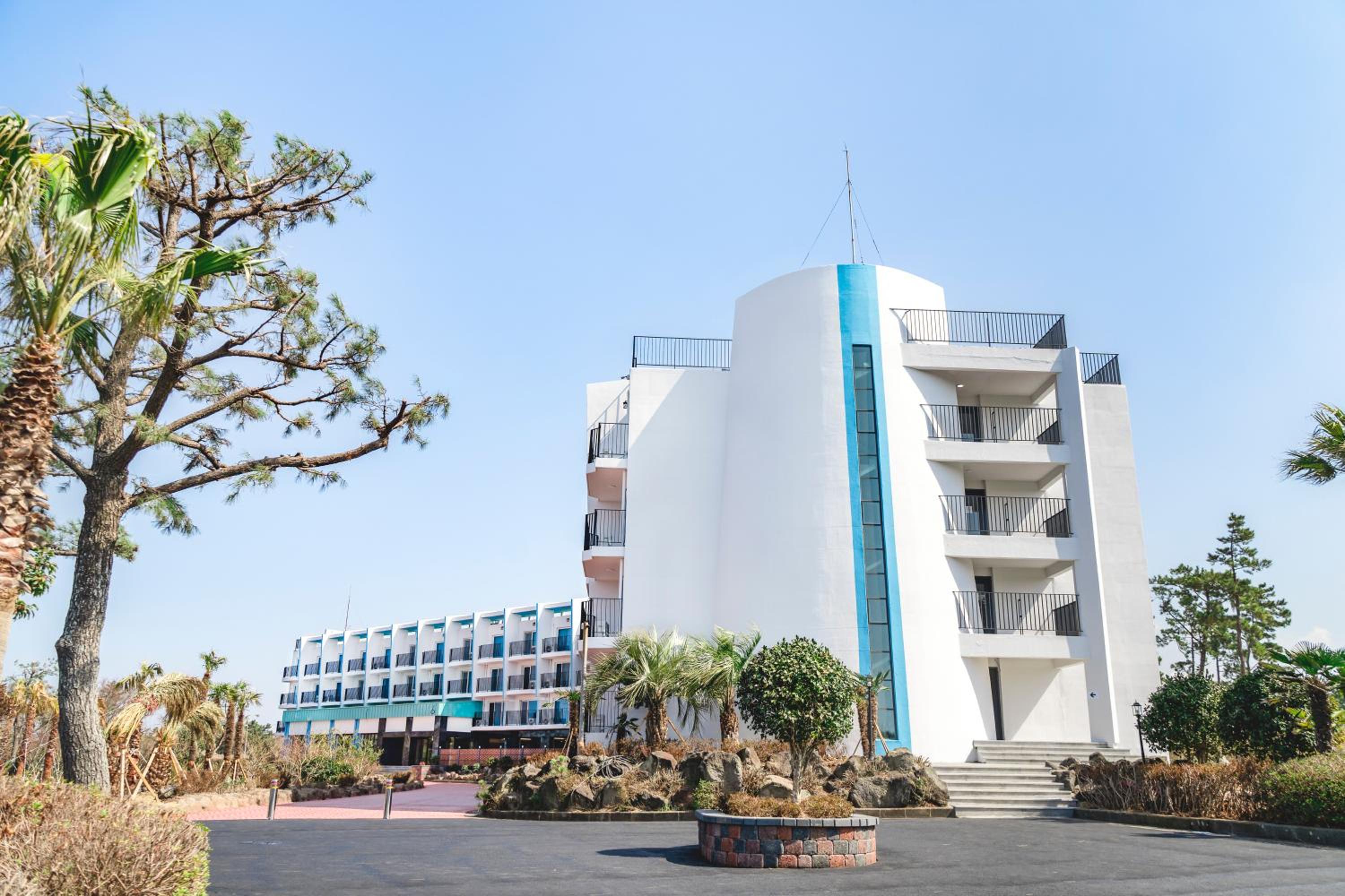 Hallim Resort