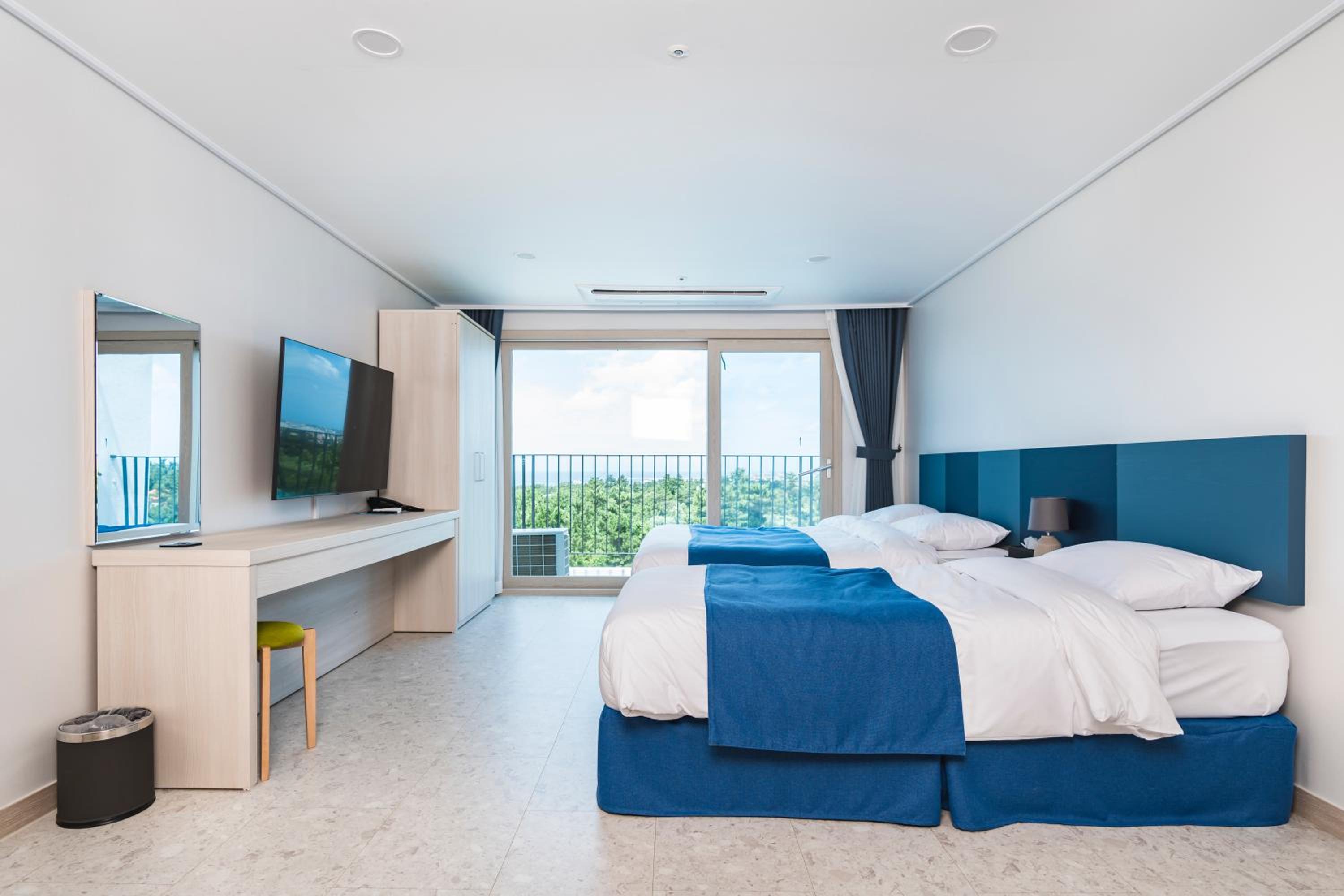 Hallim Resort