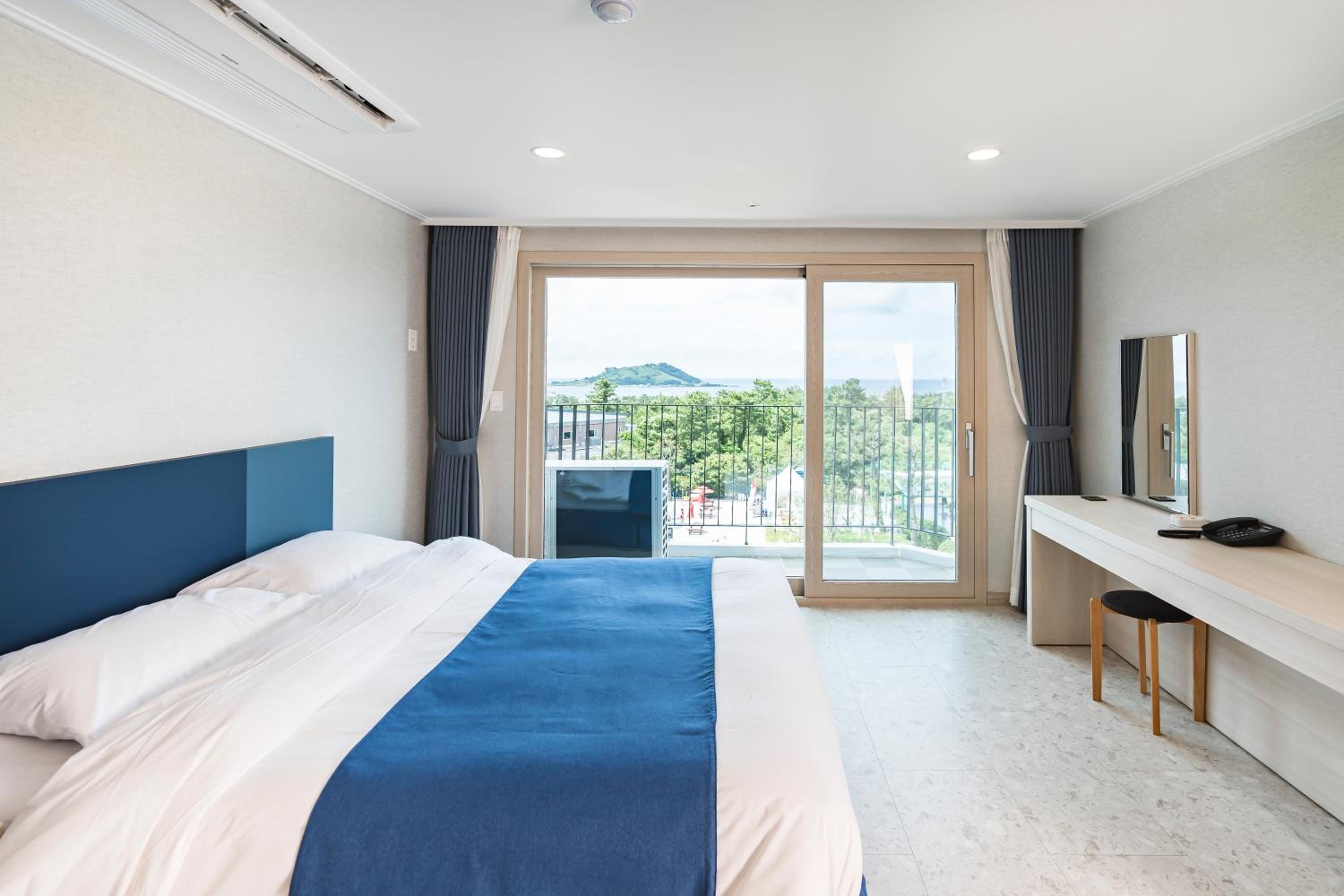 Hallim Resort