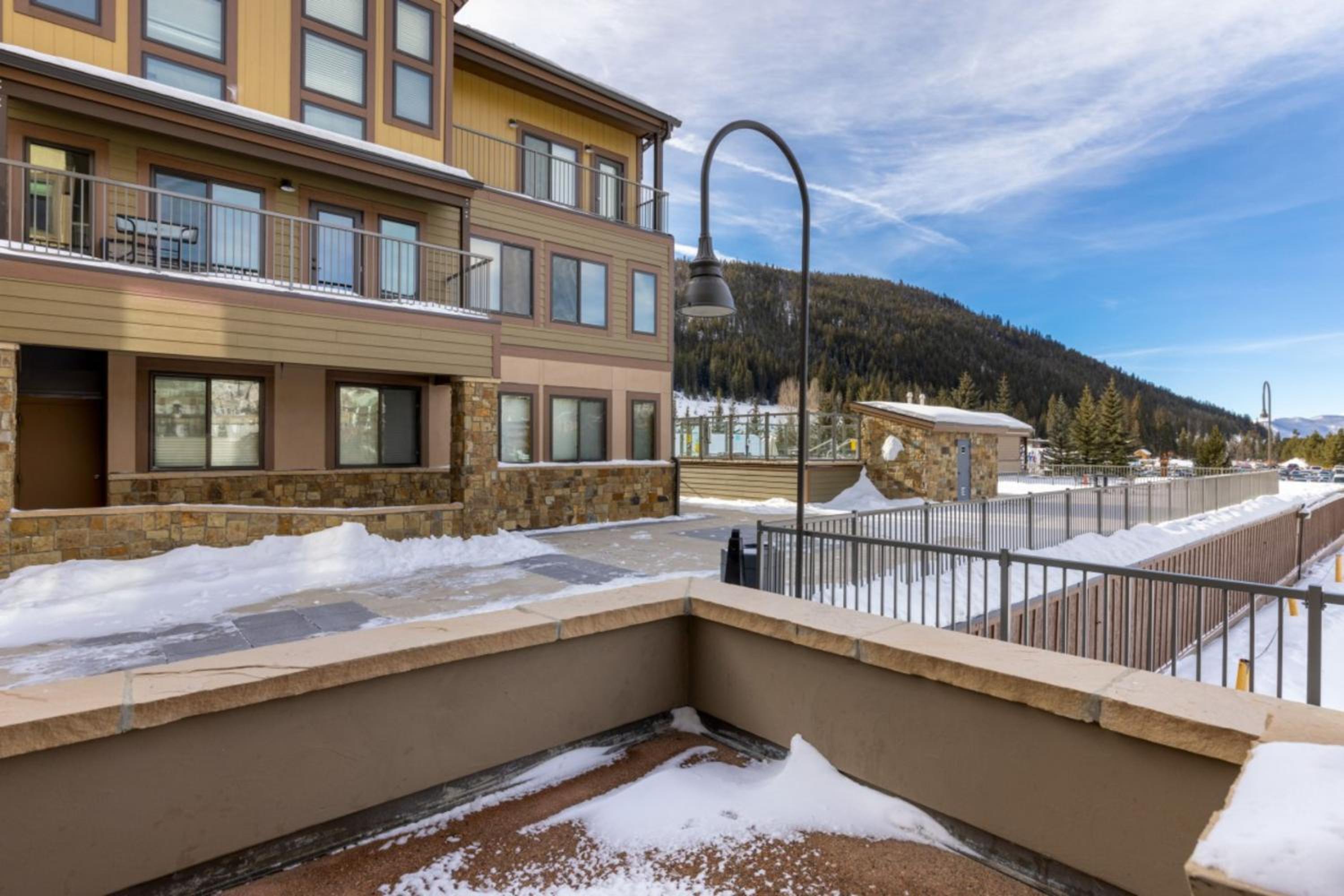 Slopeside by Summit County Mountain Retreats