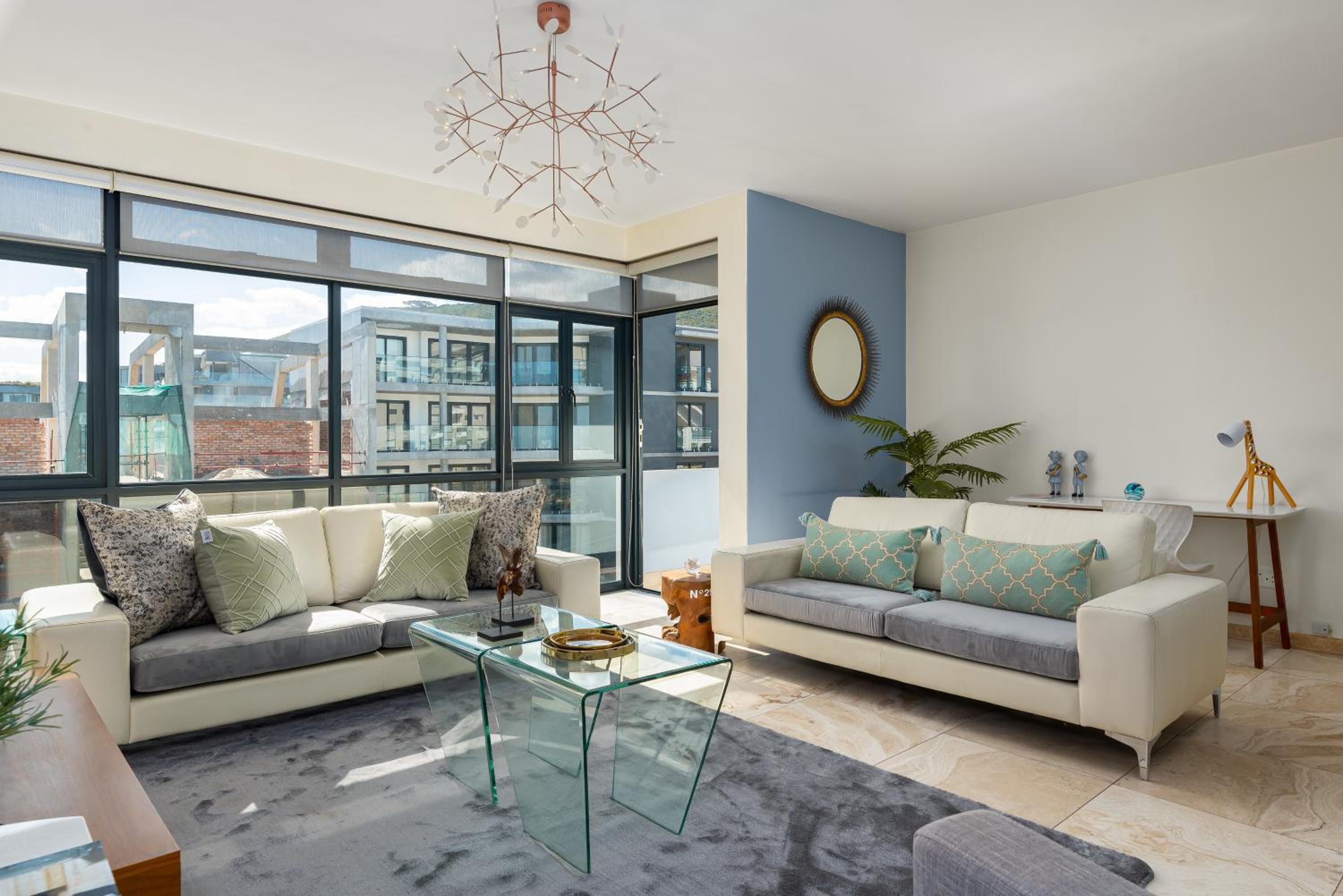 A Breeze of Cape Town l Balcony with Stunning Views view 5