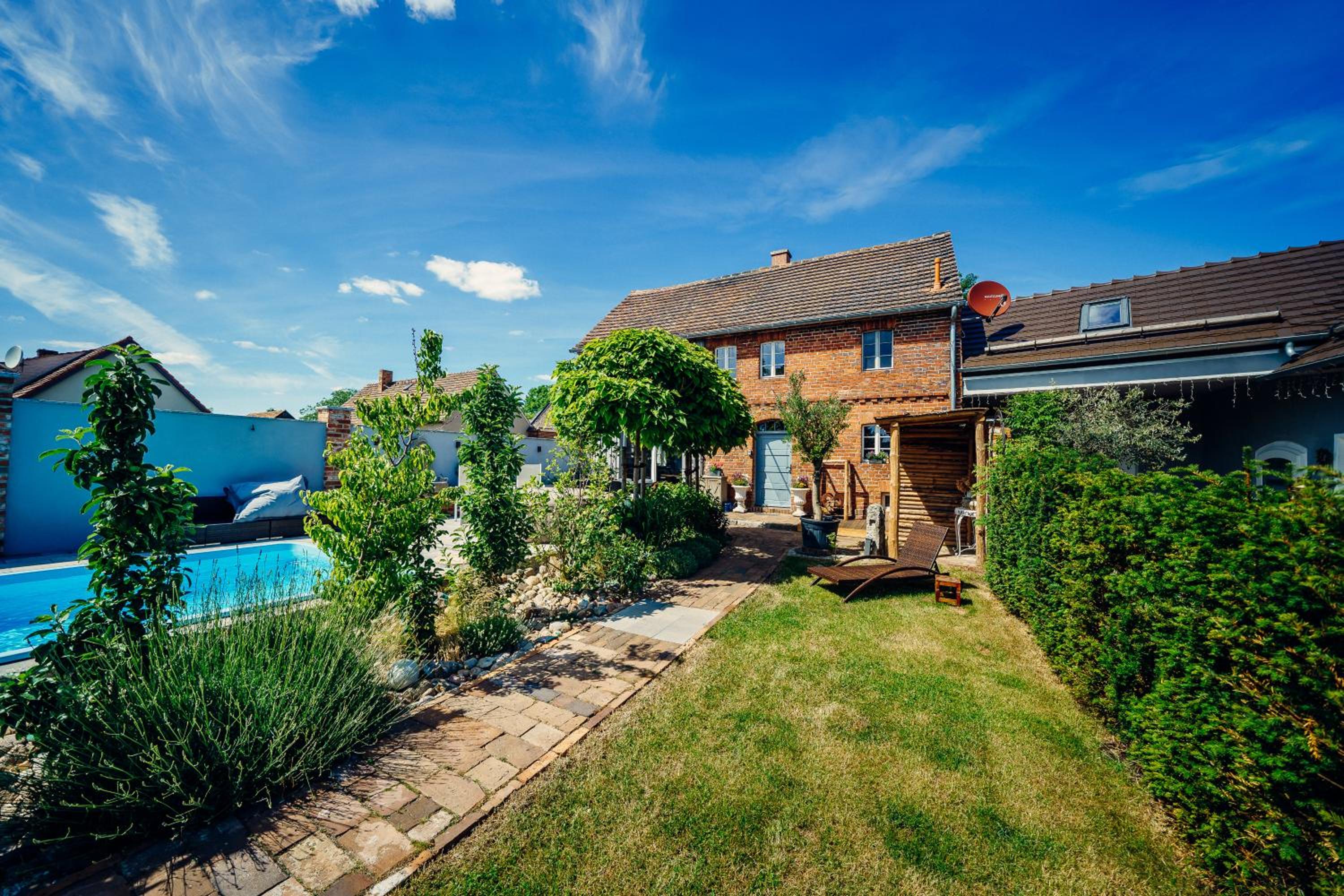 Alte Schmiede mit Sauna, Pool und Whirpool im Außenbereich schönstes Ferienhaus der Lausitz