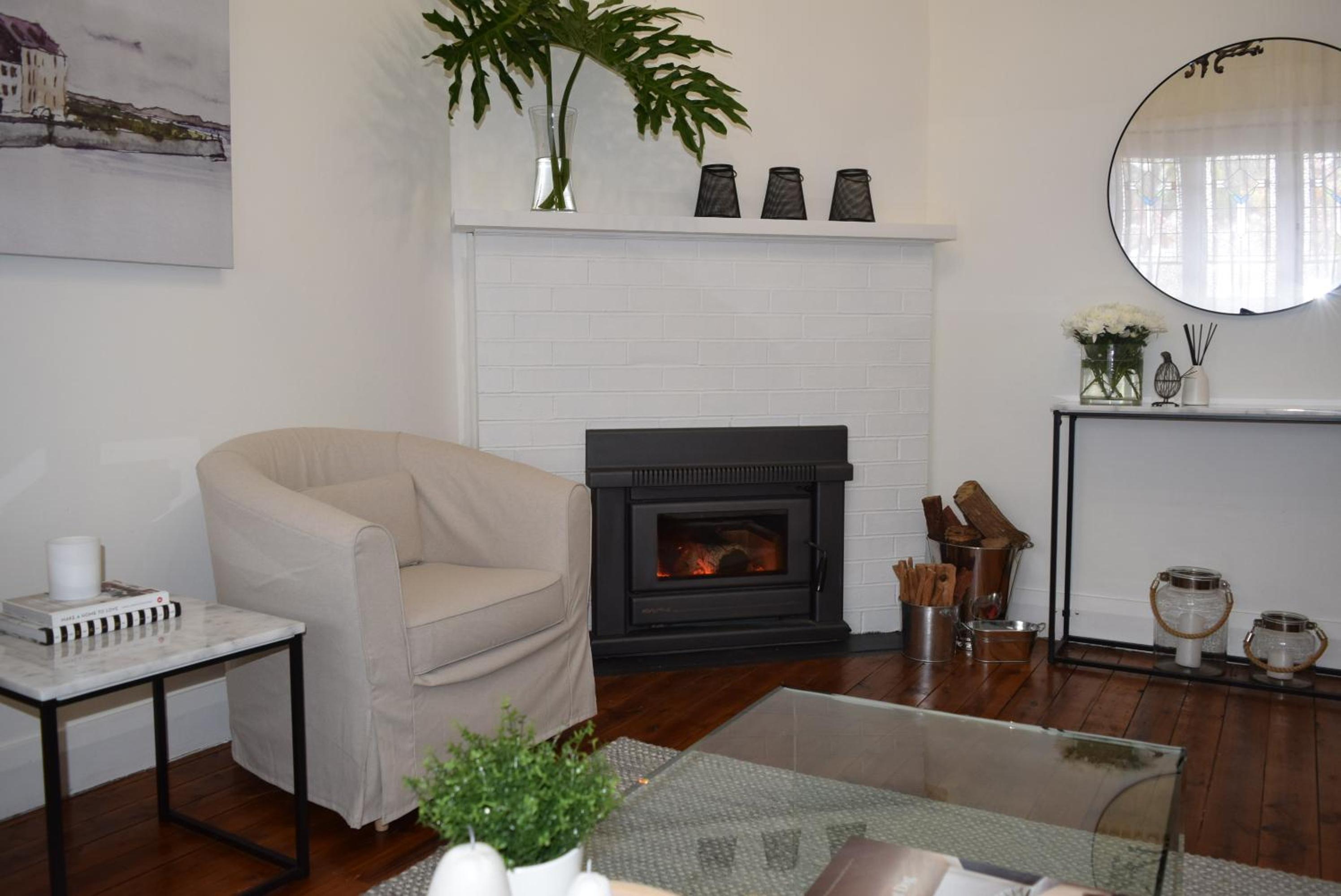 Fitzroy House - Federation charm near town centre