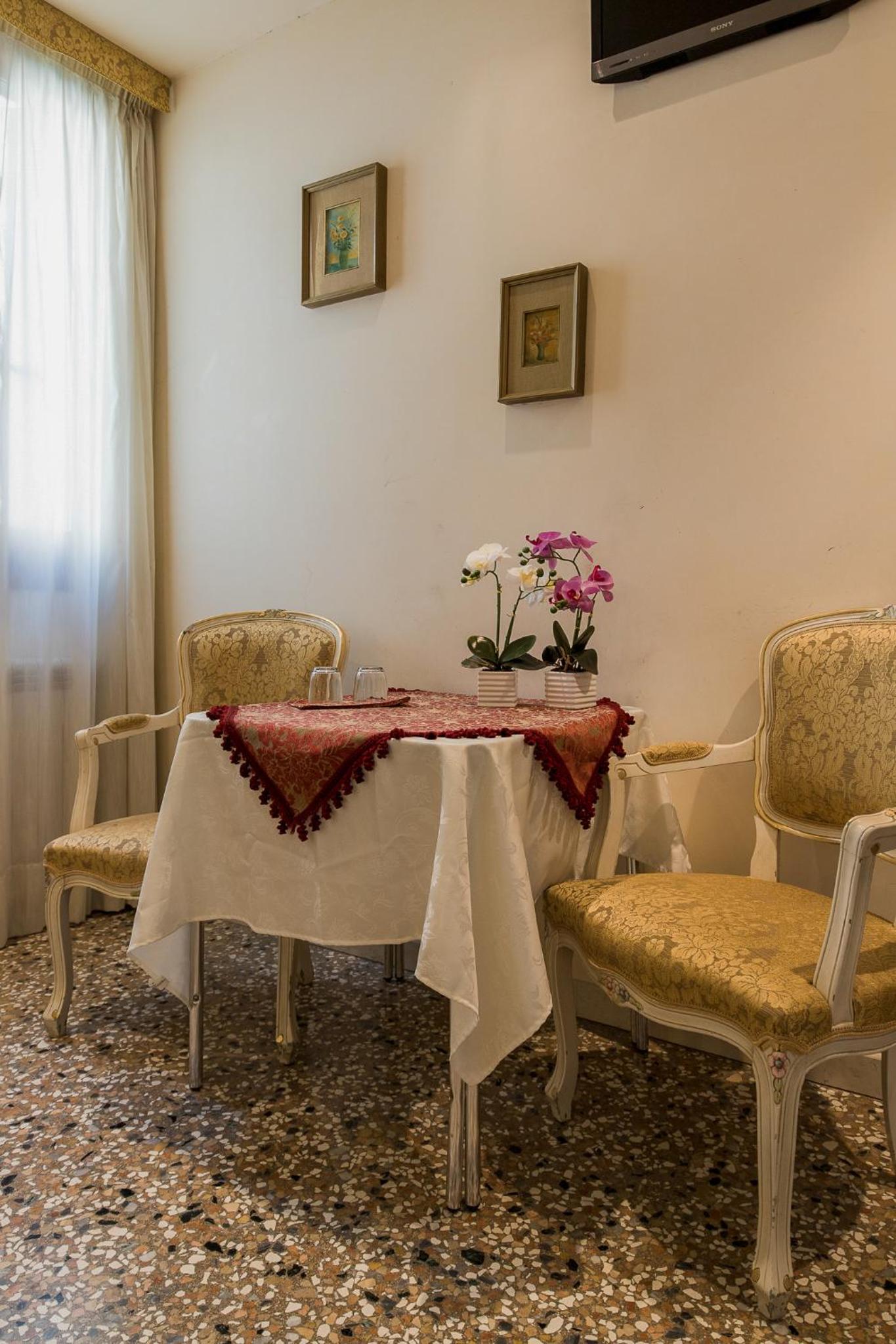 Venice Inn