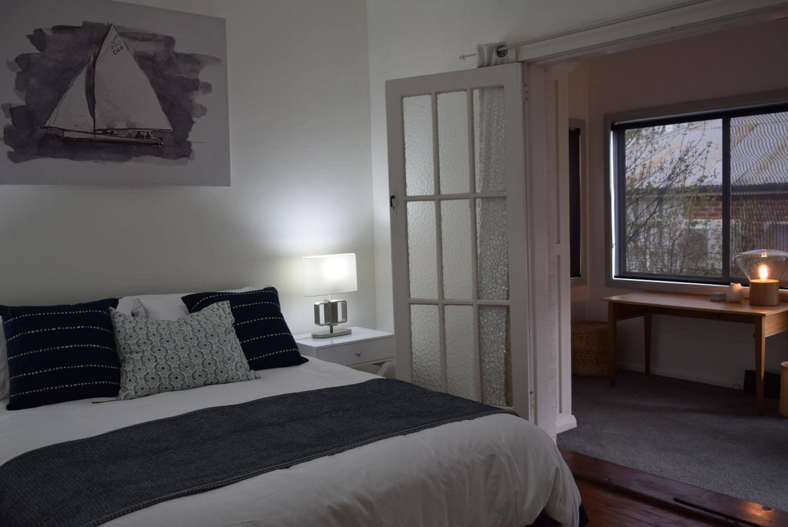 Fitzroy House - Federation charm near town centre