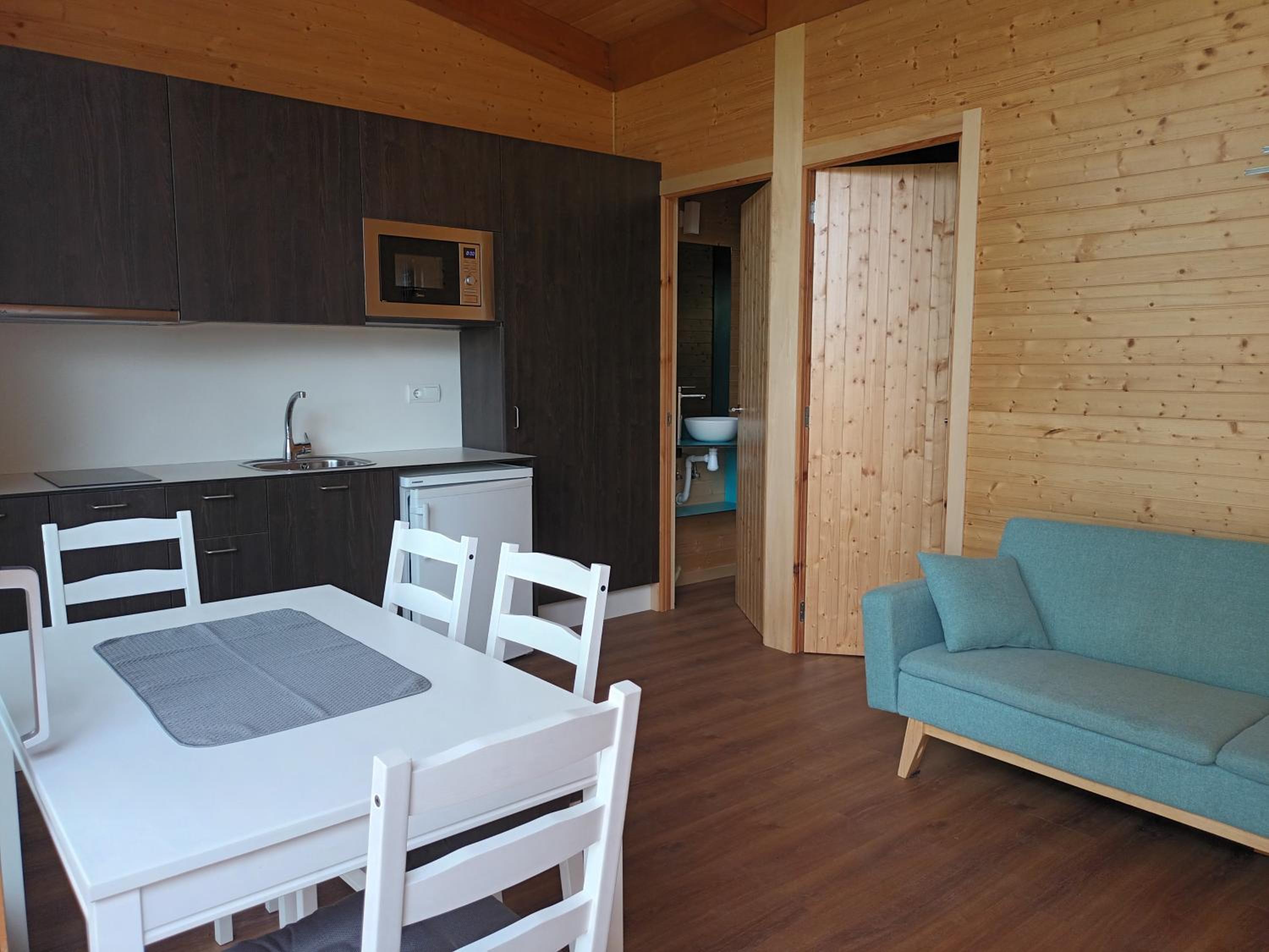 CAMPING DE BESALU