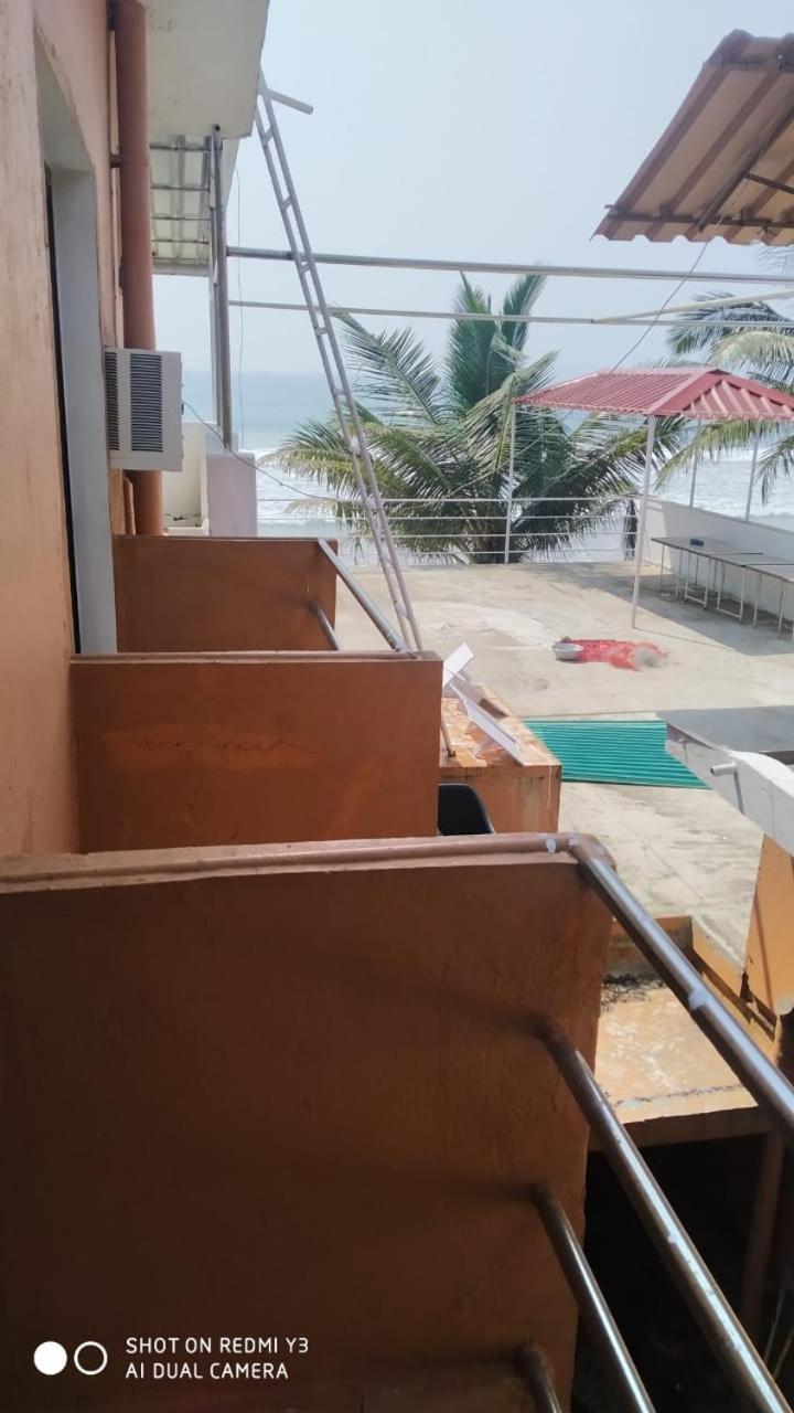 Saritas Guest House - Bogmalo Beach view 4