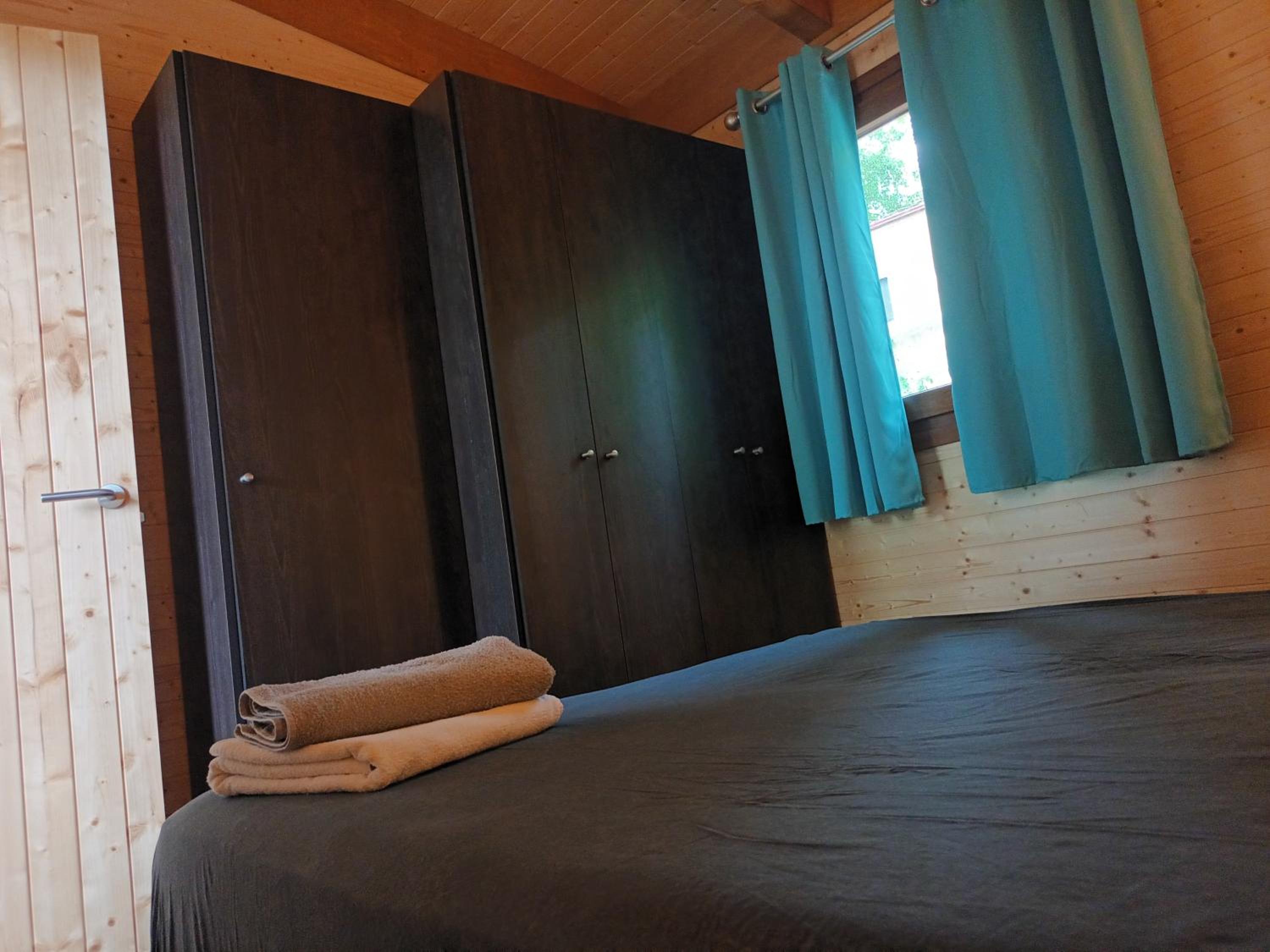 CAMPING DE BESALU