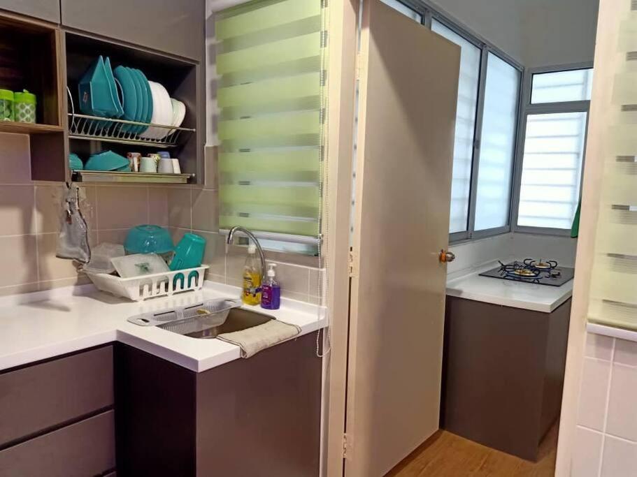 Debayu Homestay with Free Parking at Setia Alam photo 6