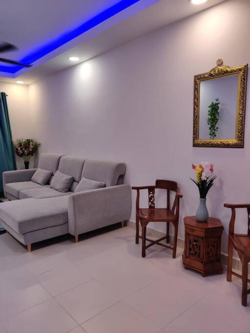 Debayu Homestay with Free Parking at Setia Alam photo 3