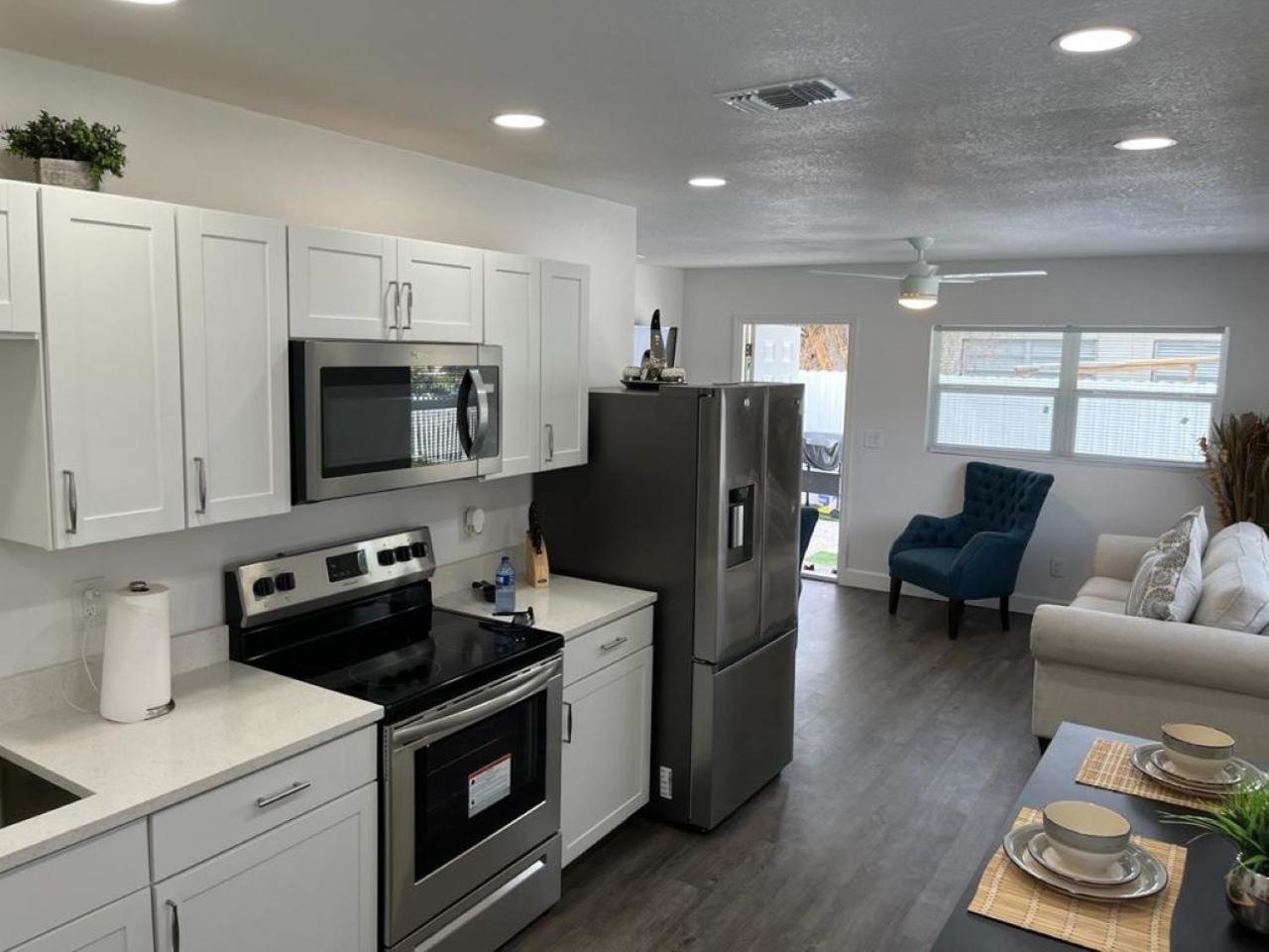 Incredible comfortable apartments near the airport and beaches view 5