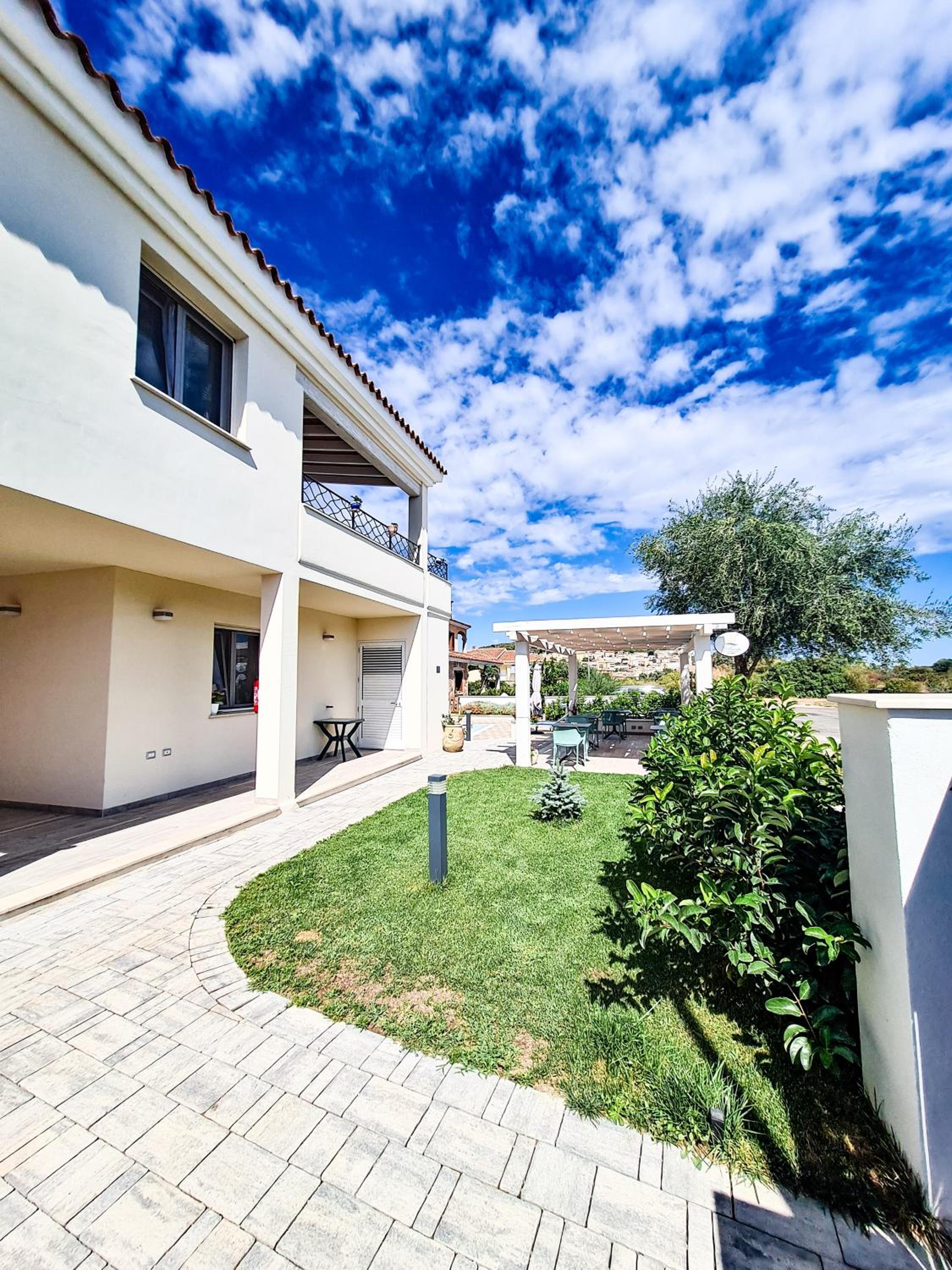 Hotel Affittacamere Bellavista Posada - Image 1