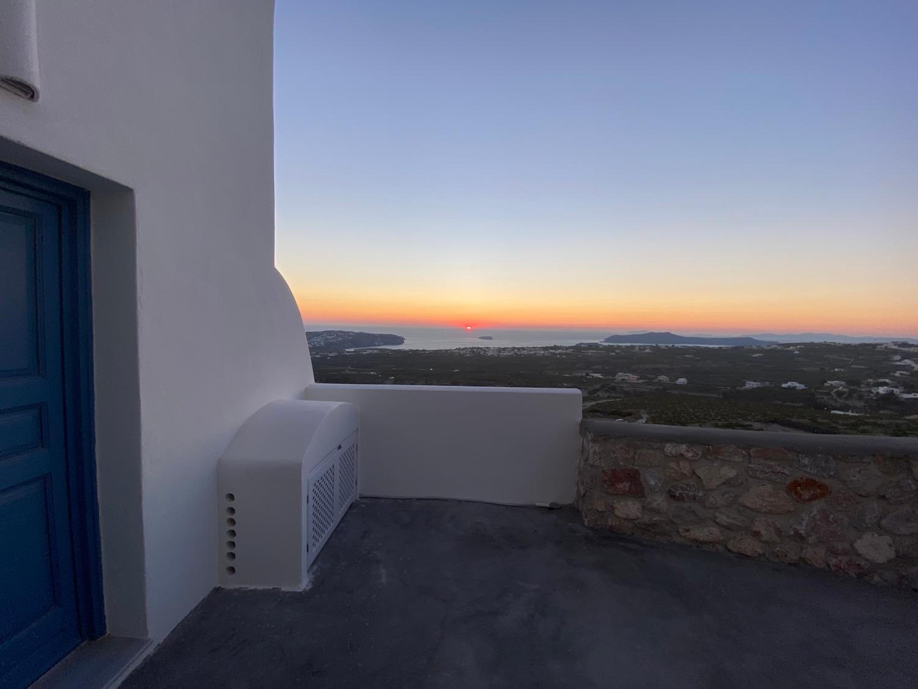 ENA suites Santorini