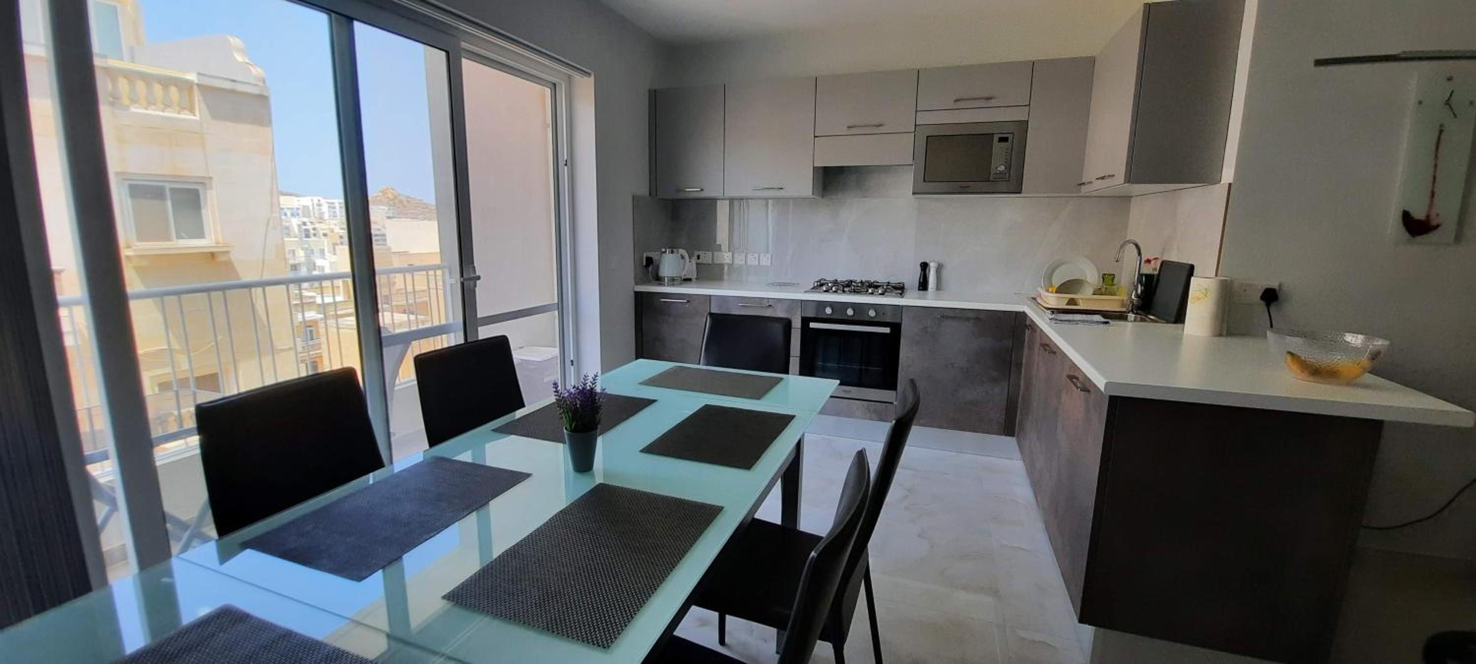 Lovely 3-bedroom apartment in Marsalforn, Gozo!