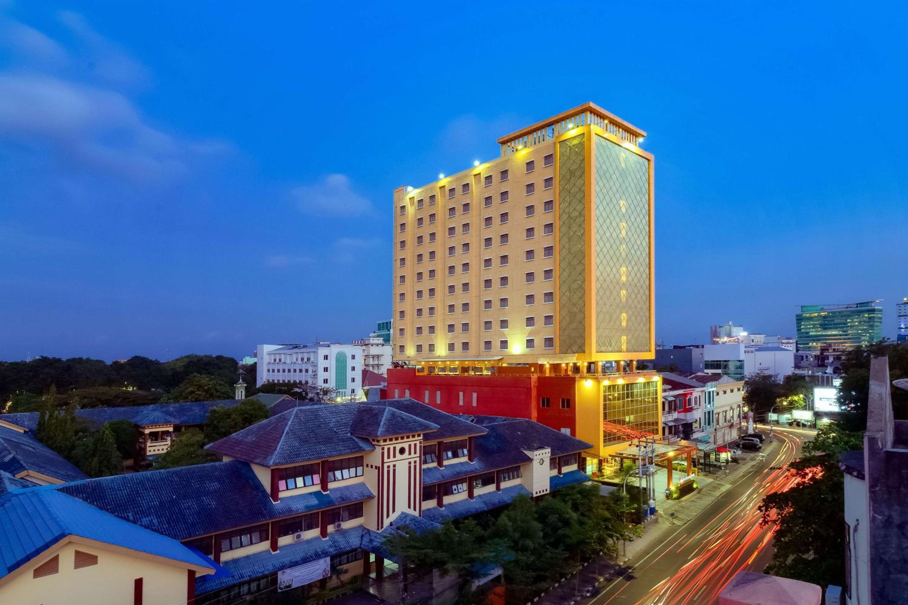 Hotel Best Western Plus Makassar Beach - Image 1