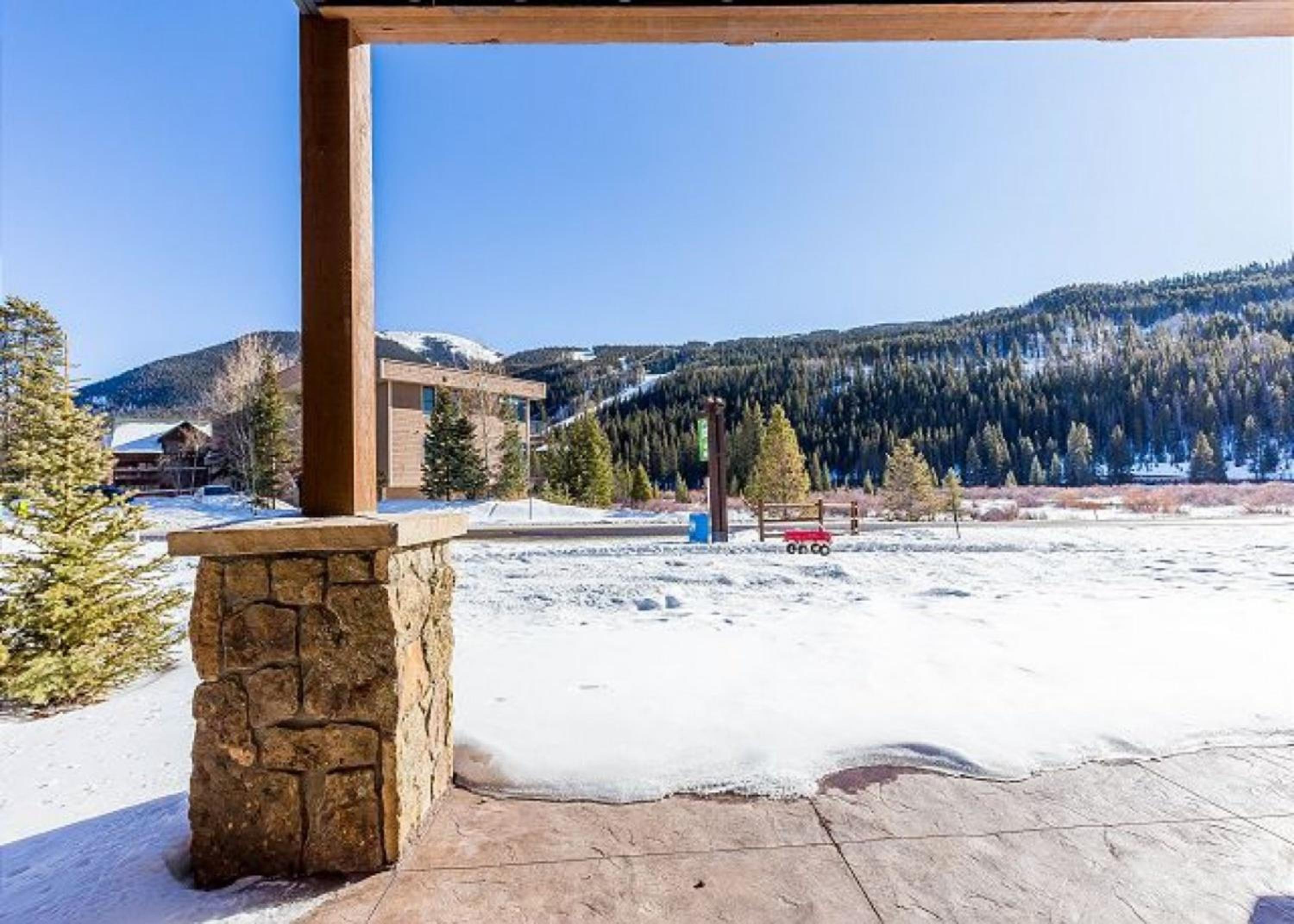 River Run Townhomes by Summit County Mountain Retreats view 4