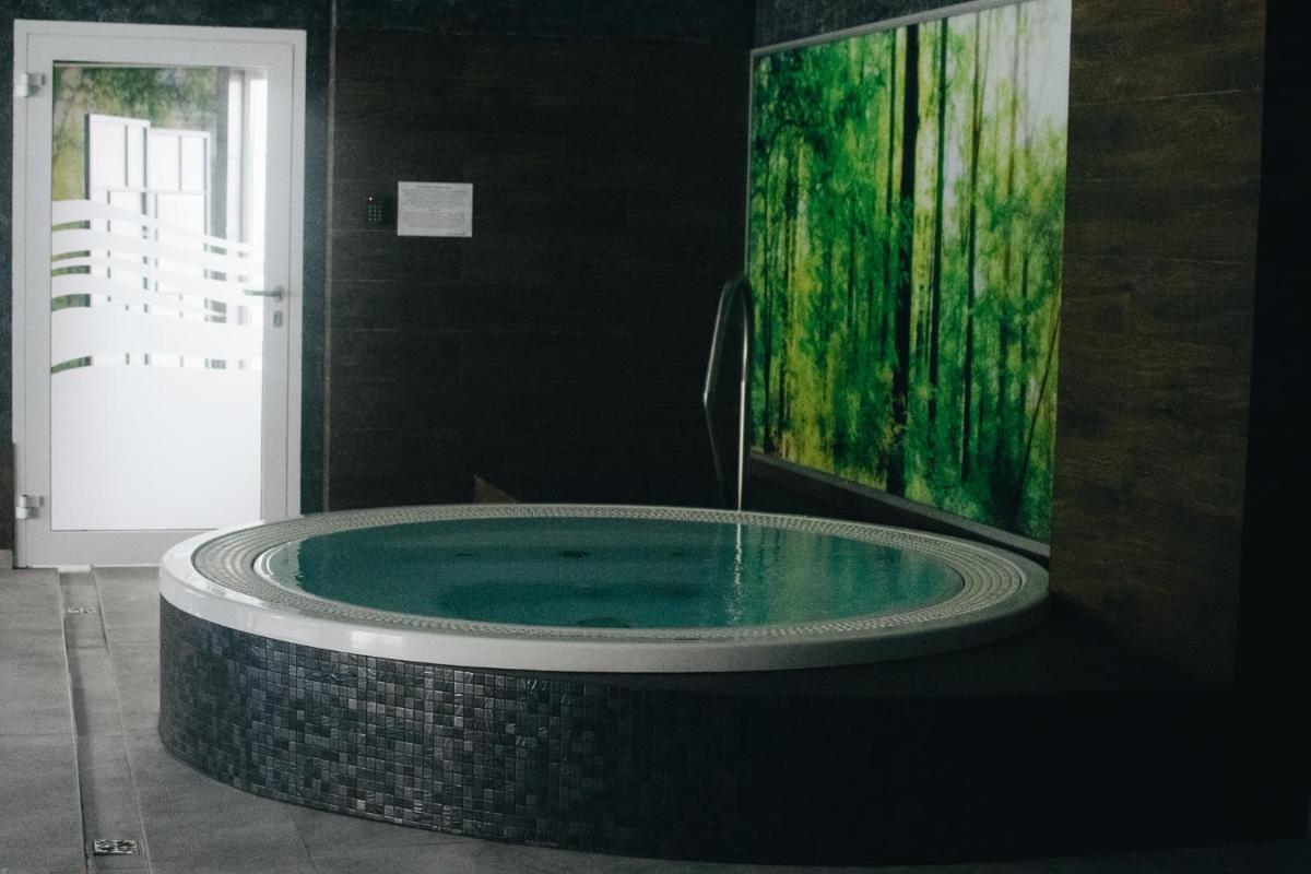 Jacuzzi