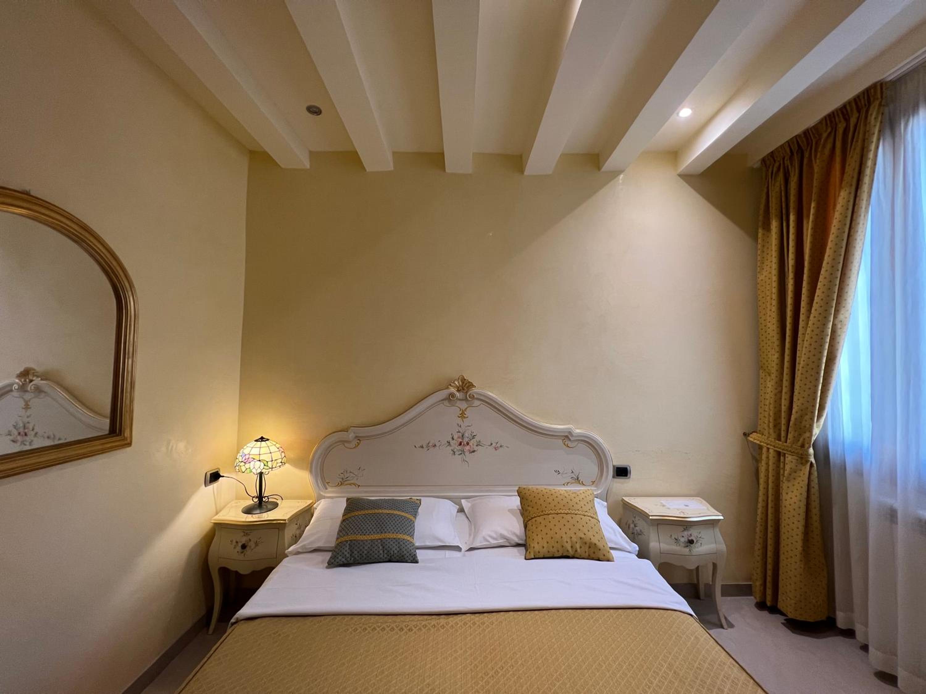Venice Inn