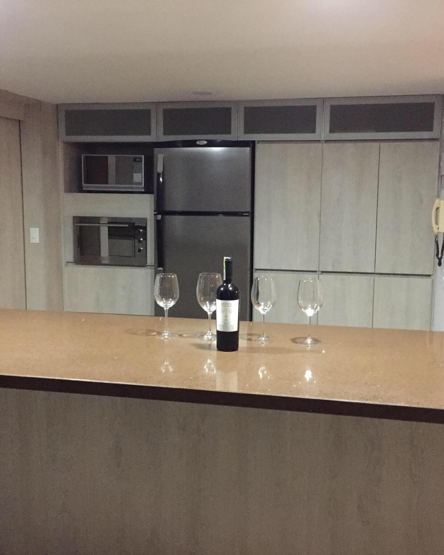 Apartamento cómodo , grande en Poblado Medellín