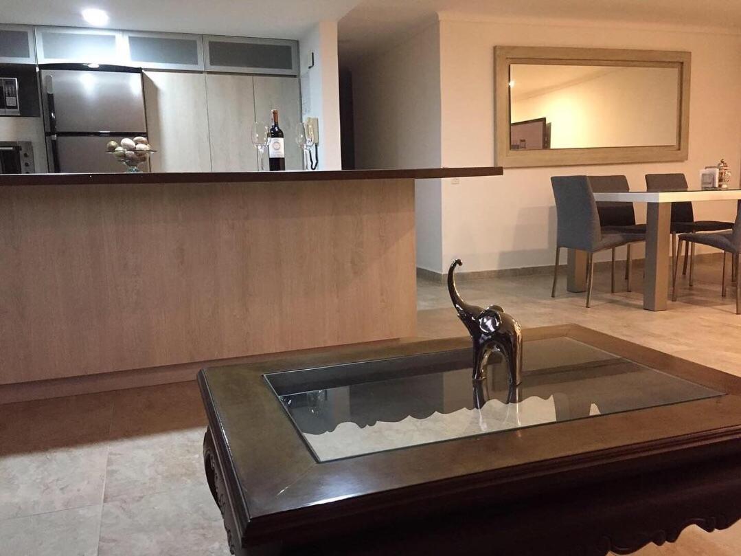 Apartamento cómodo , grande en Poblado Medellín