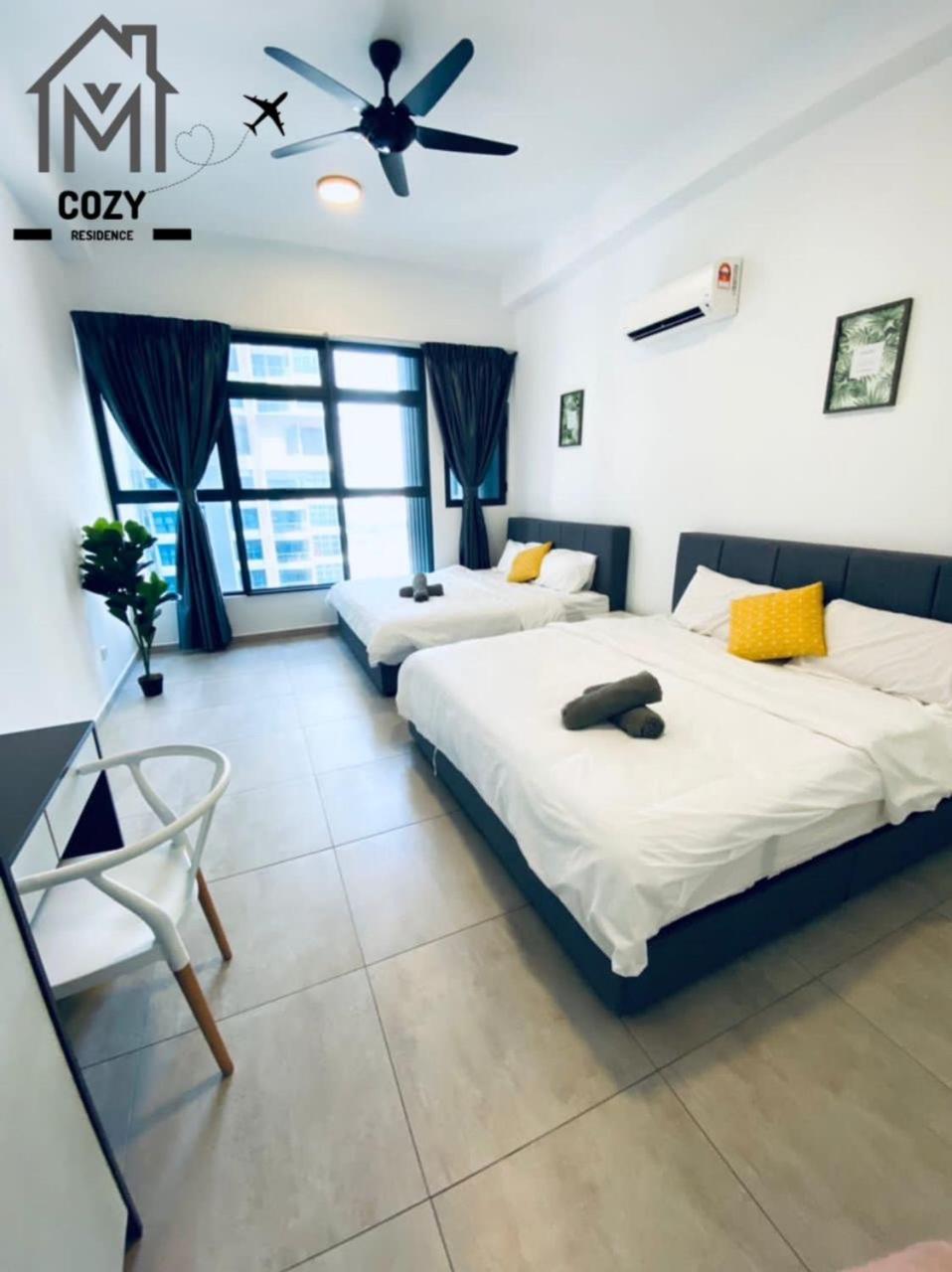 Atlantis Premium 4-10pax/5 mins to Jonker St/ Pool photo 3