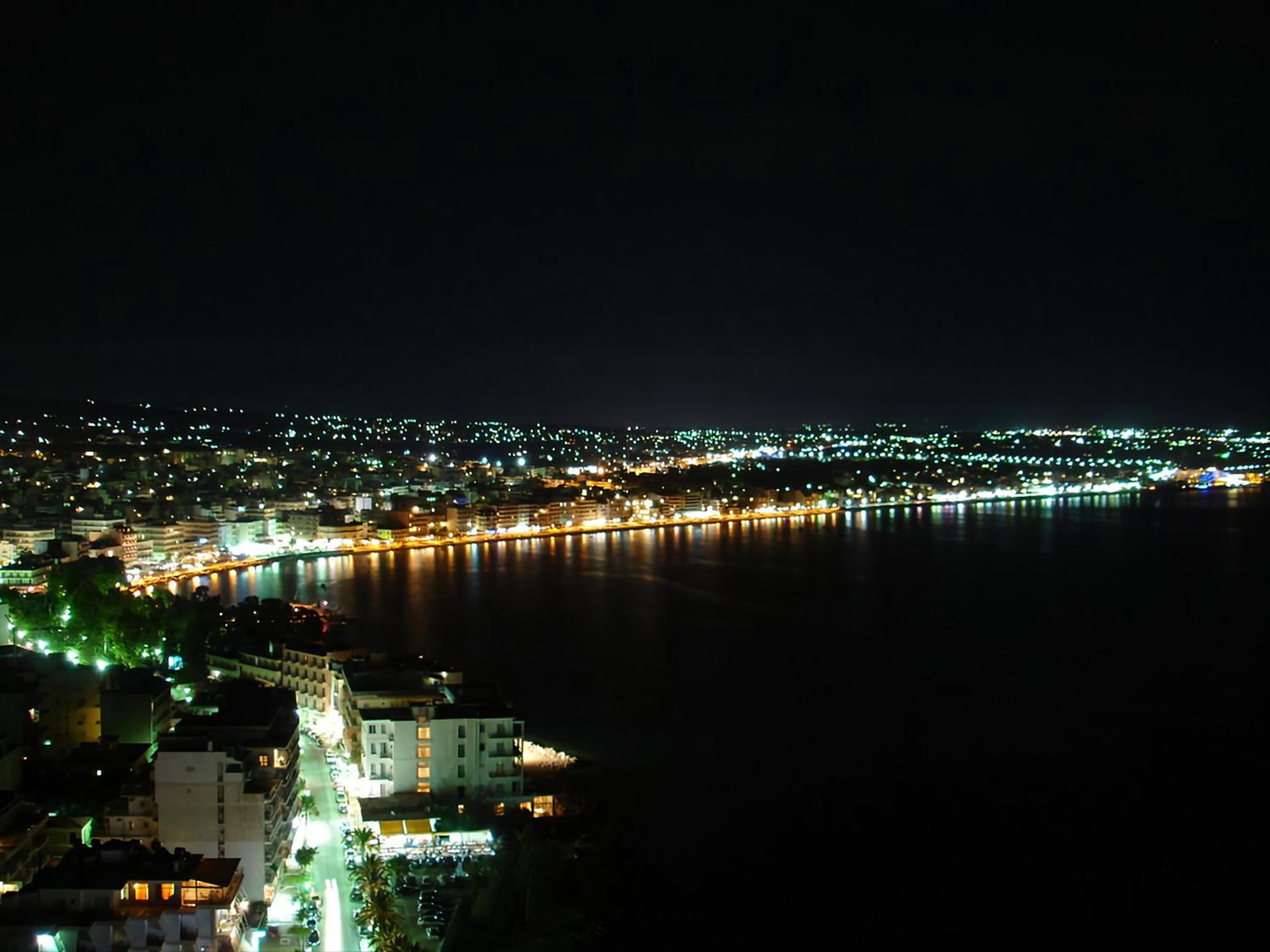 Luxurious apartment in the heart of town ! view 2