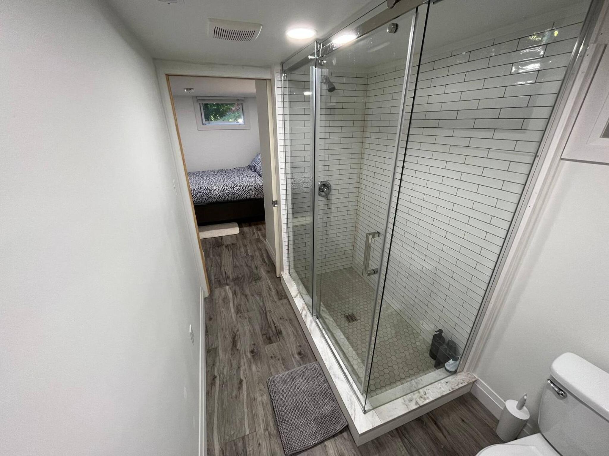 Cambridge Vacations - Adorable 1 Bedroom Suite With Kitchen Fireplace - Property Image 13