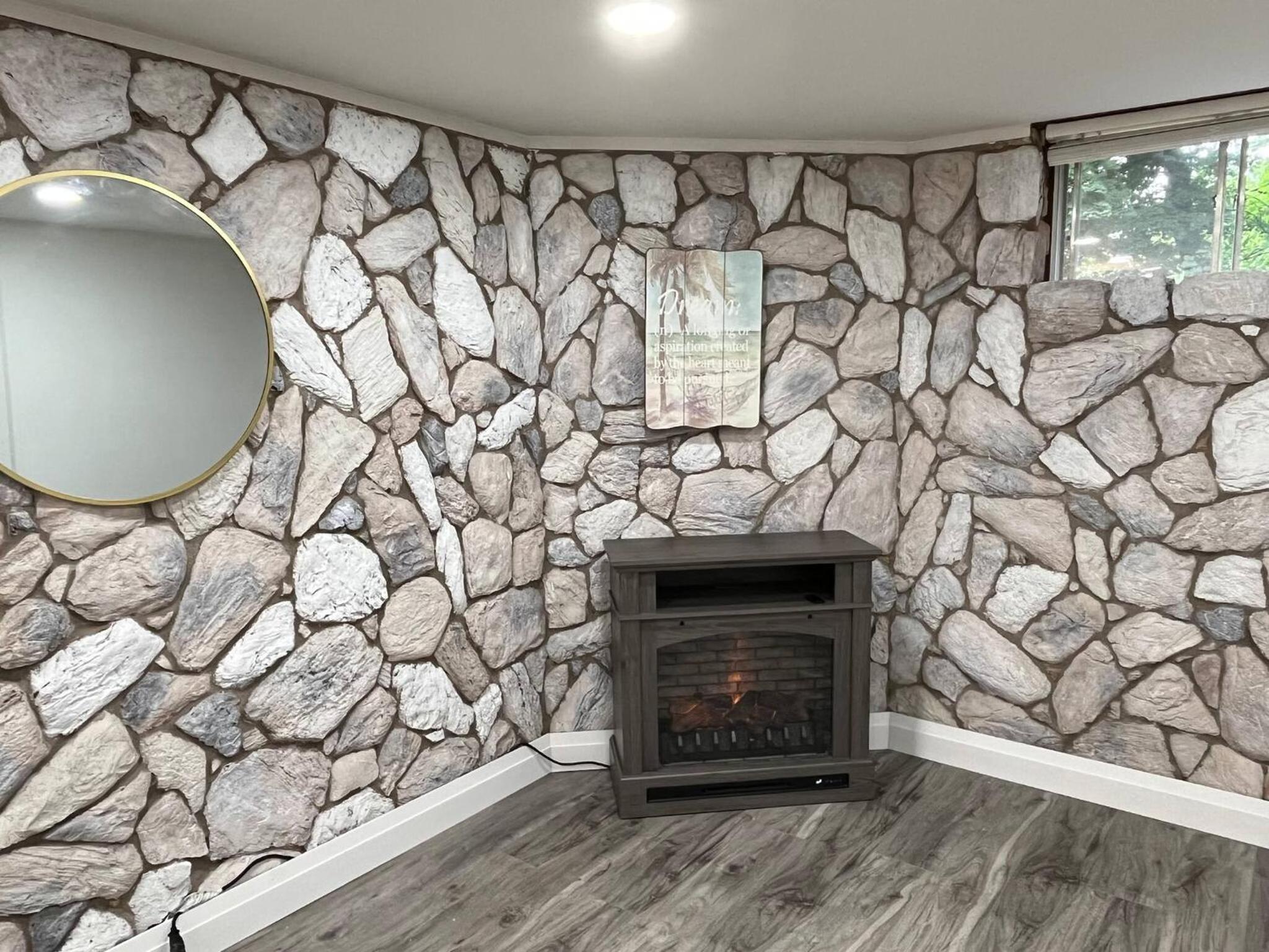 Cambridge Vacations - Adorable 1 Bedroom Suite With Kitchen Fireplace - Property Image 7