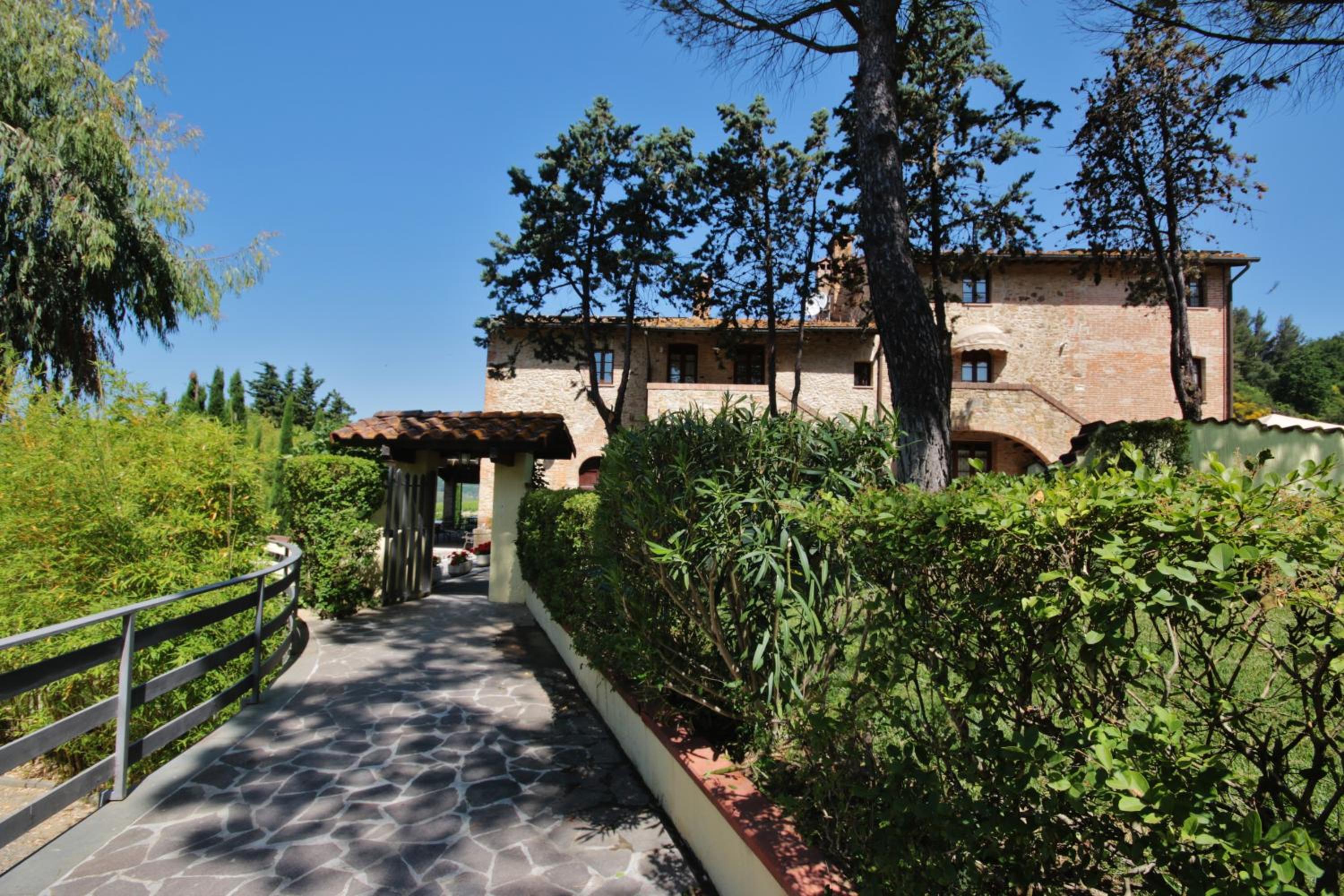 Azienda Agricola e Agriturismo Vallorsi